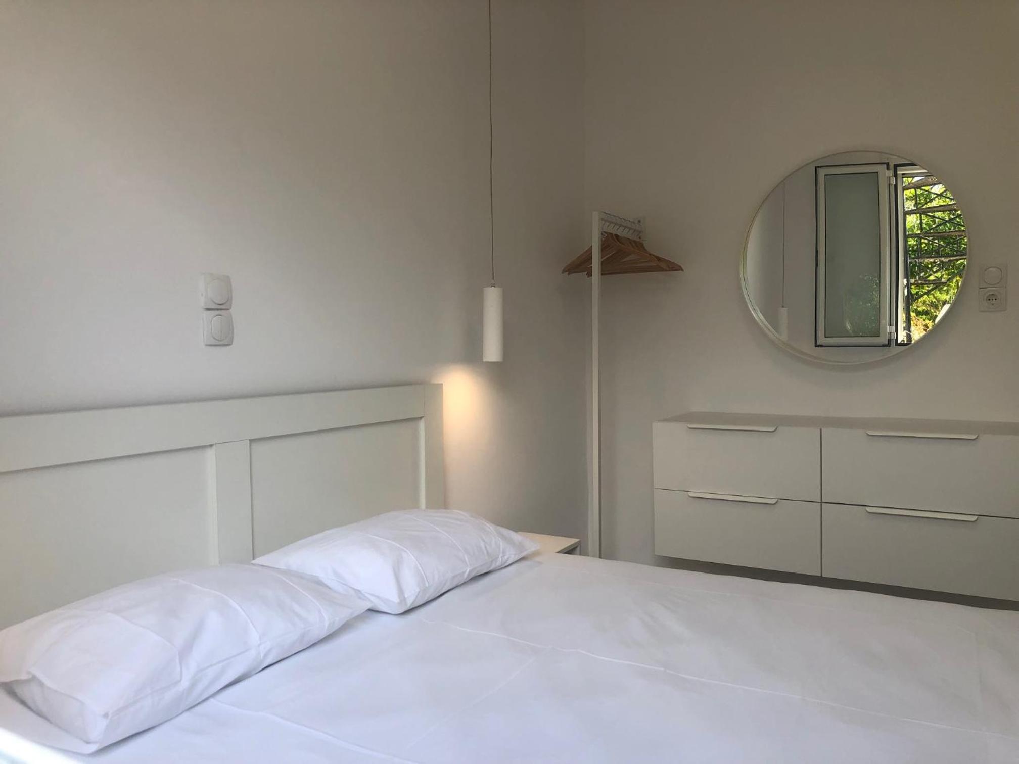 Modern Apartment 10mins from the Beach
