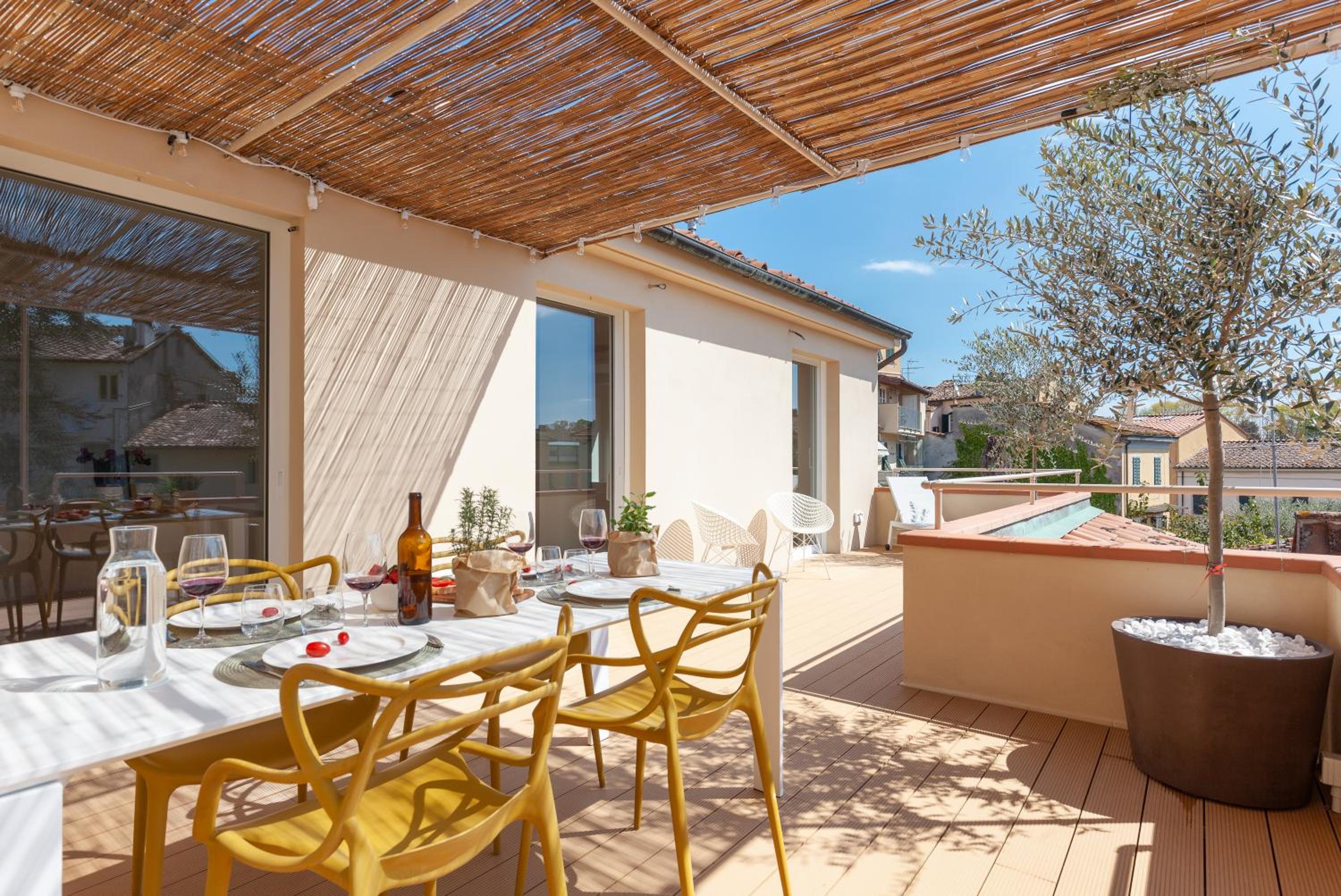 Lunam Penthouse in centre photo 1