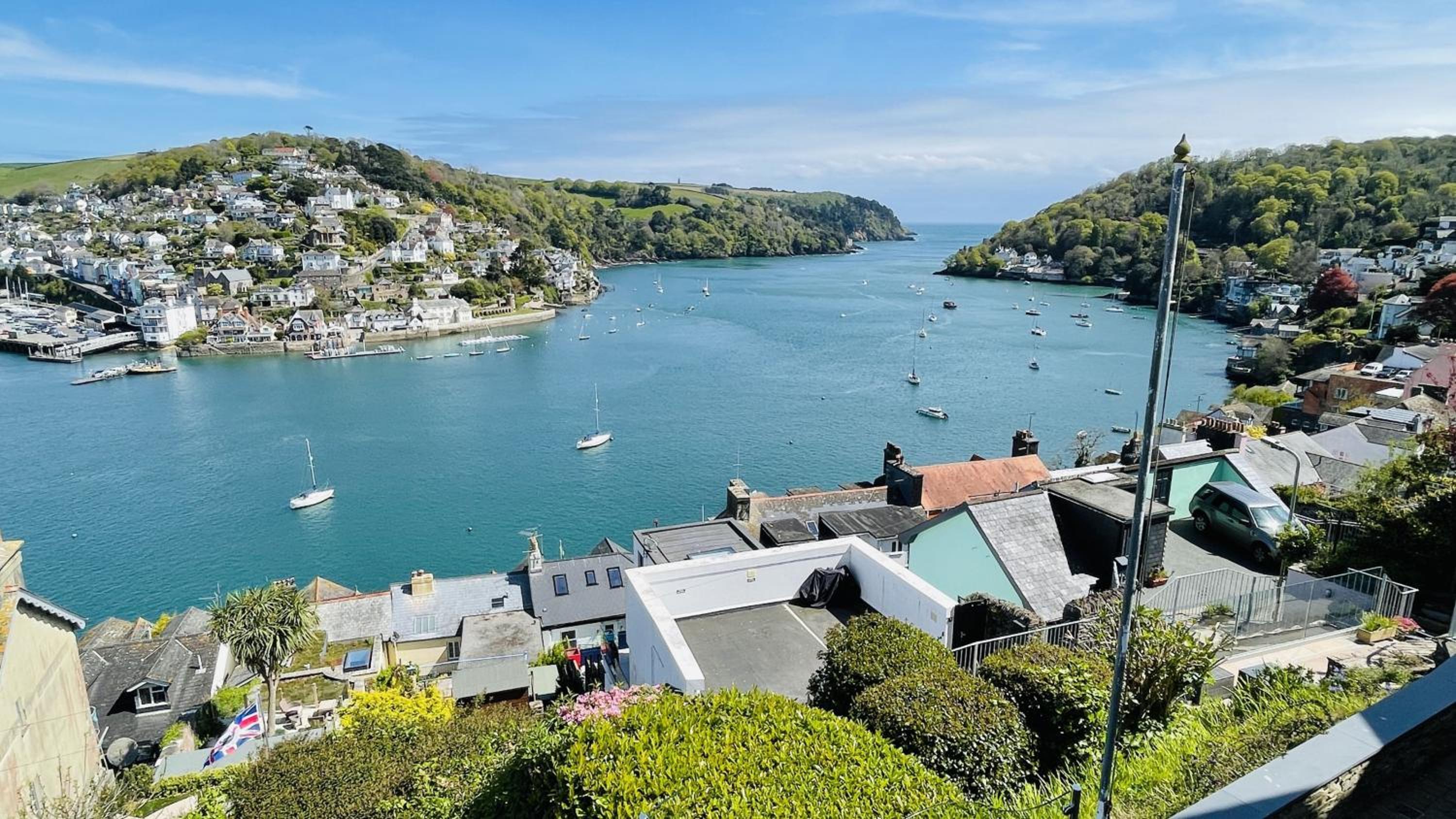 Out To Sea - Stunning views, elevated position with onsite parking