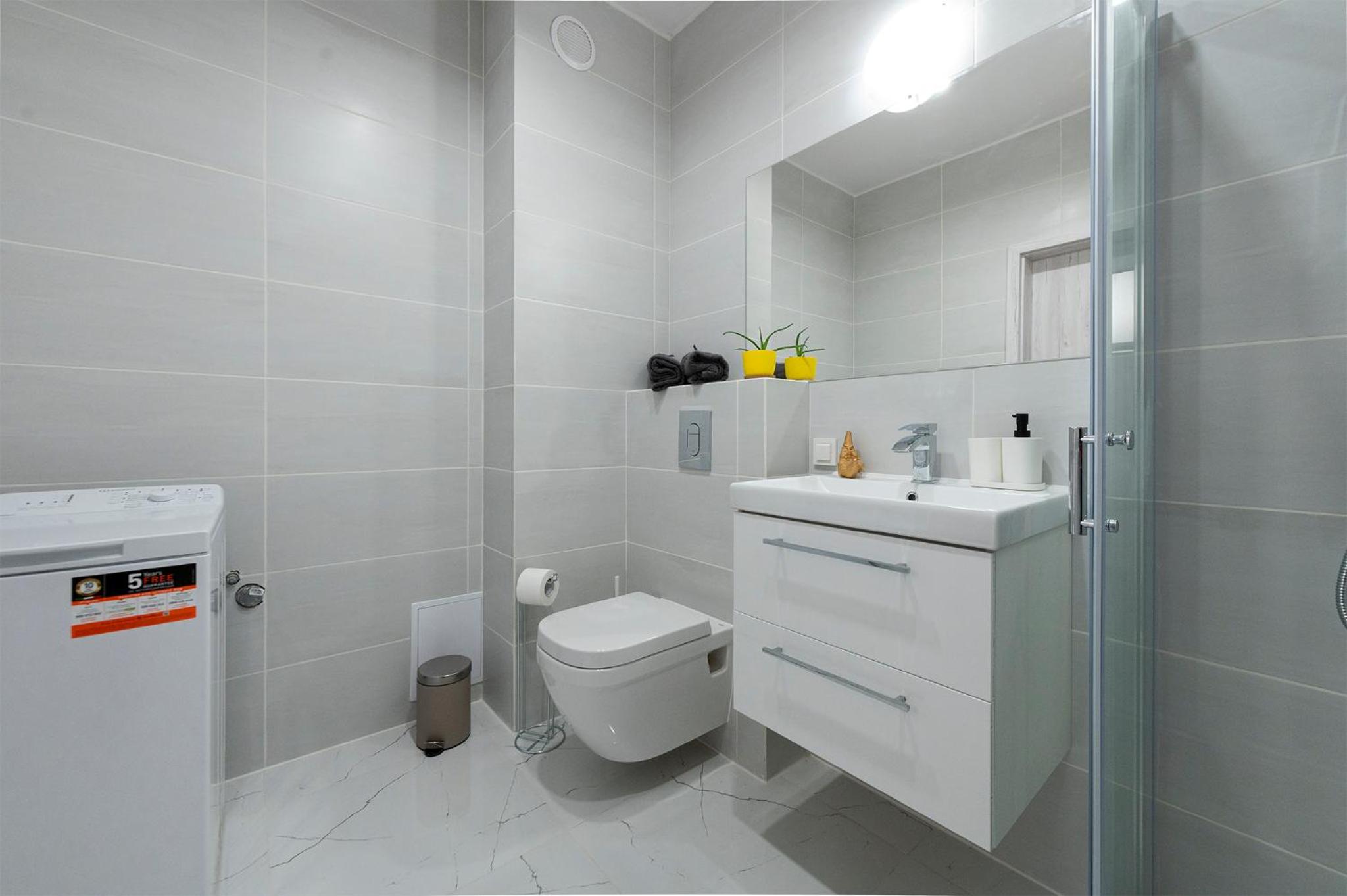 Luxury in City -3- Studio Bright & Secure