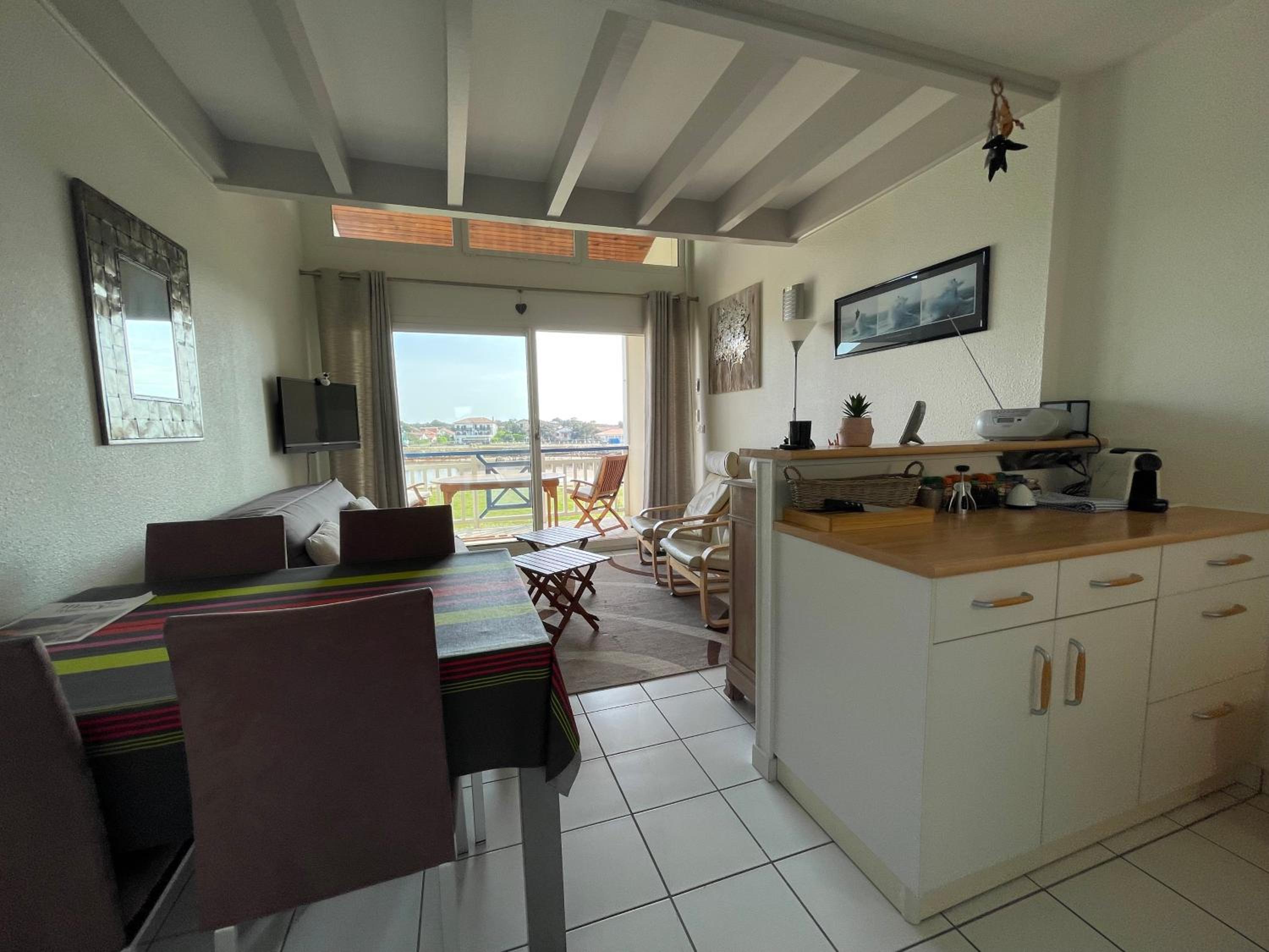 Les Huniers view 3