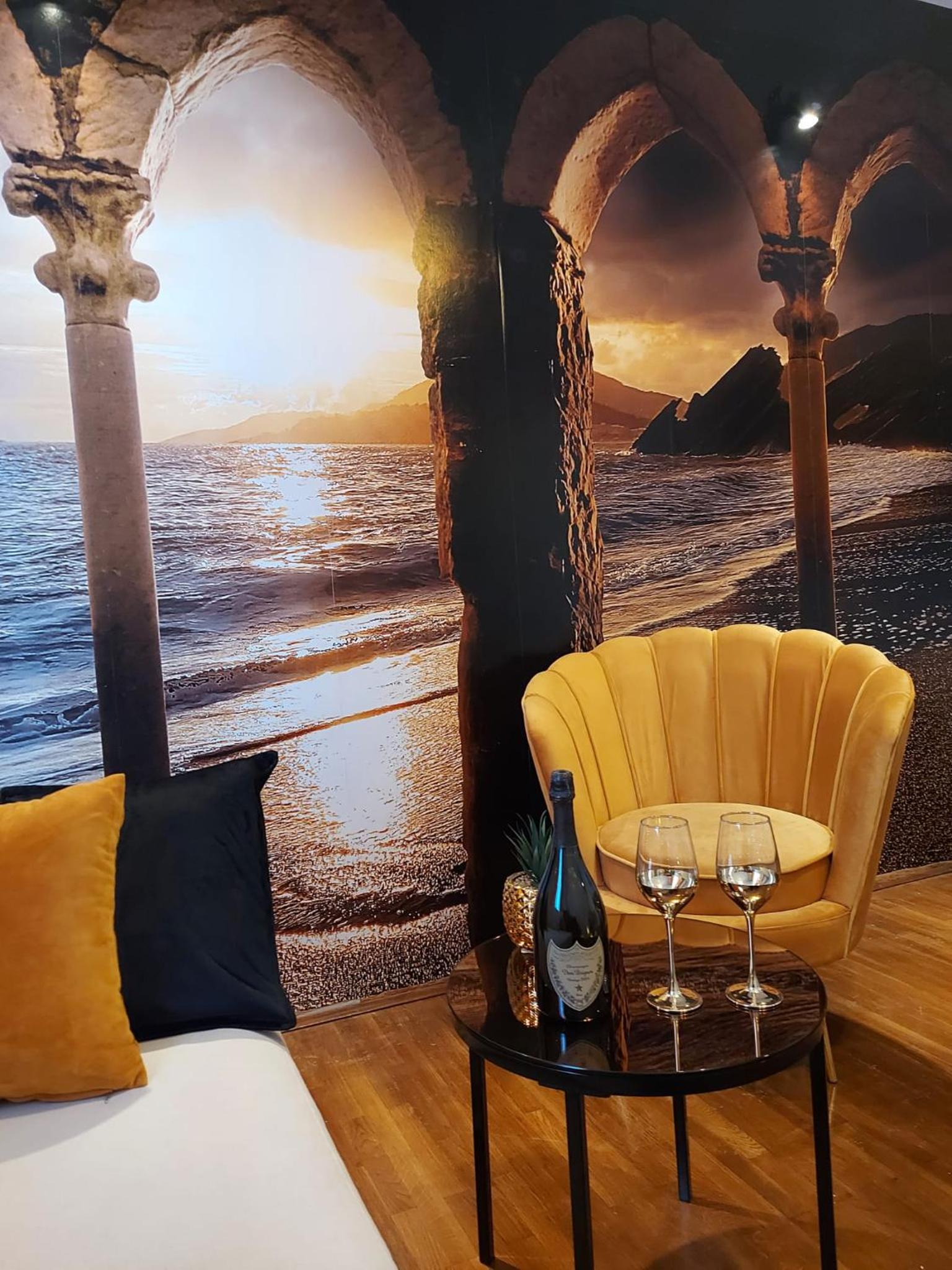 Split Luxury Oasis photo 3
