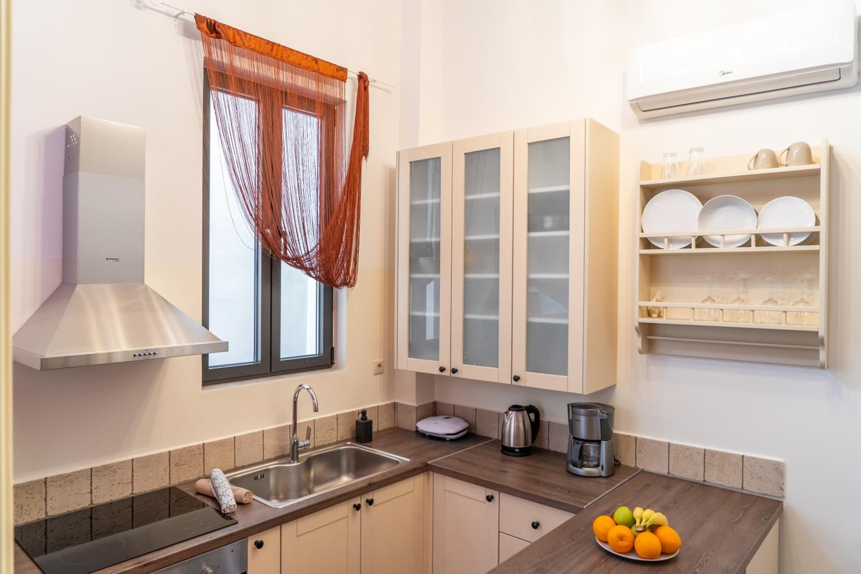 Quattro domus 4-historical townhouse