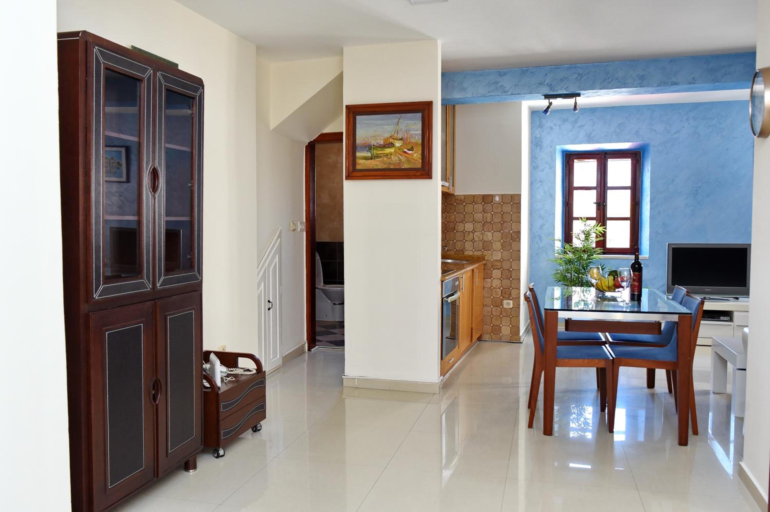 Blue Nest photo 3