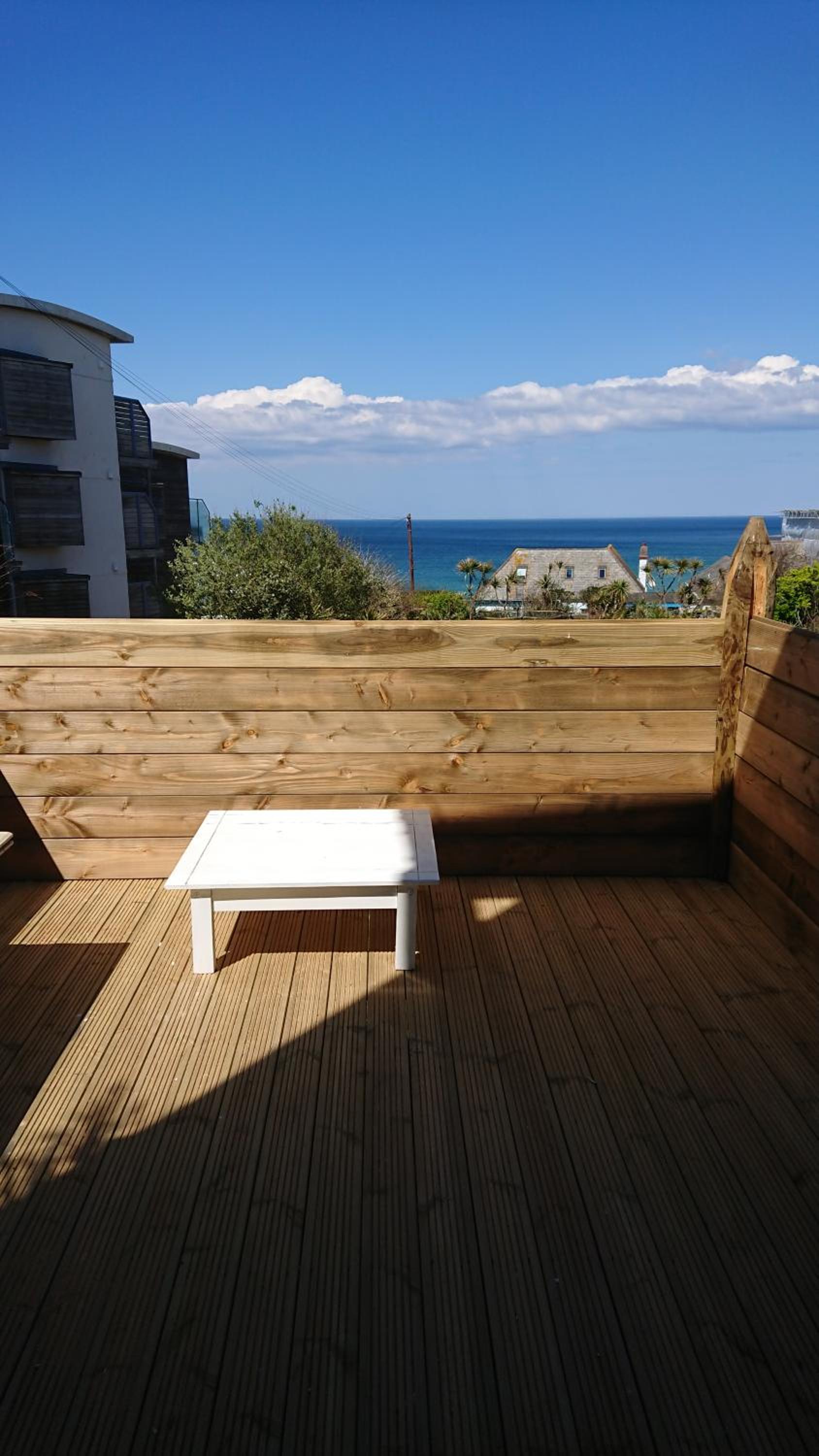 Surf Lookout - King size en-suite with sea views view 2
