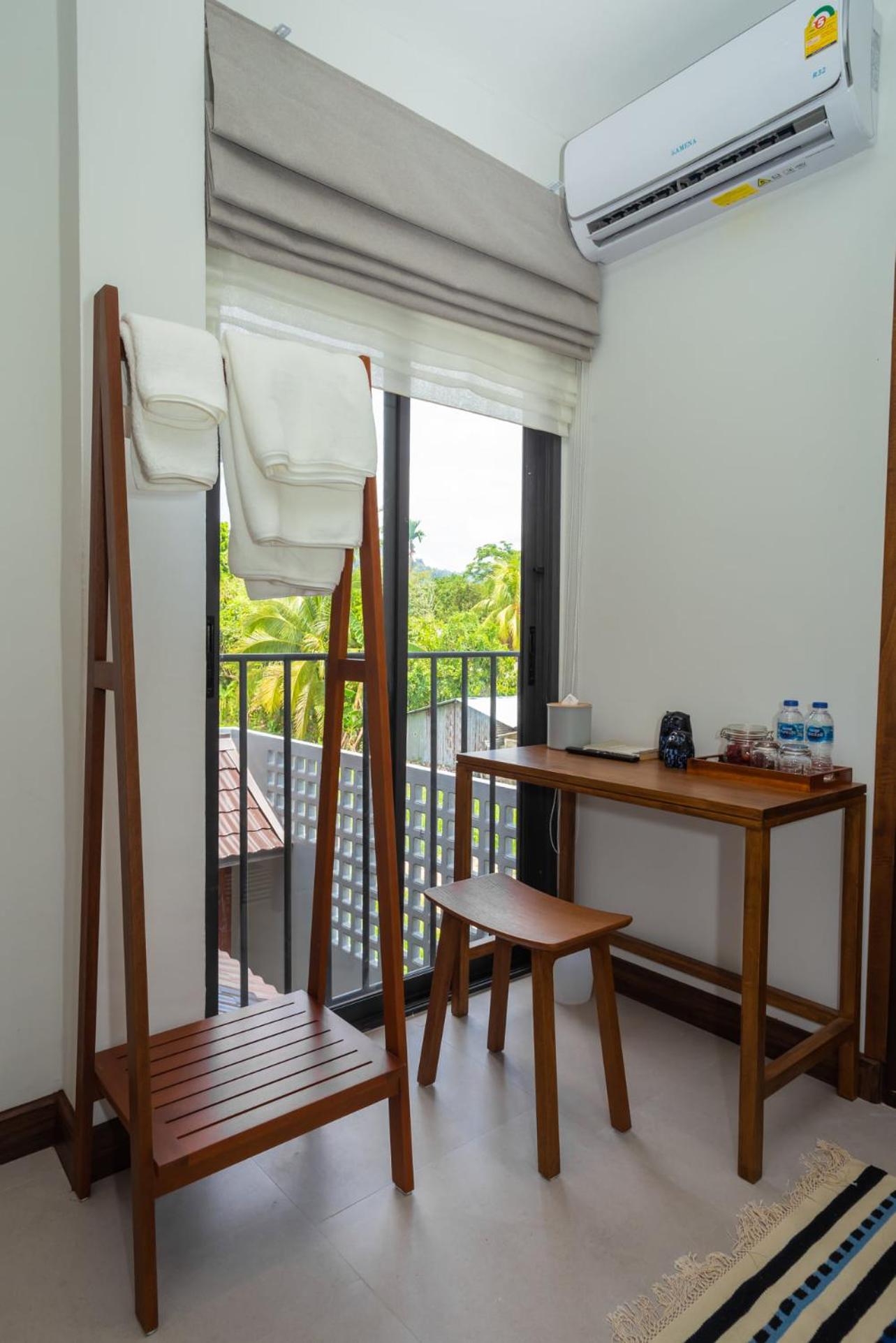 Baan Kamana Guest House