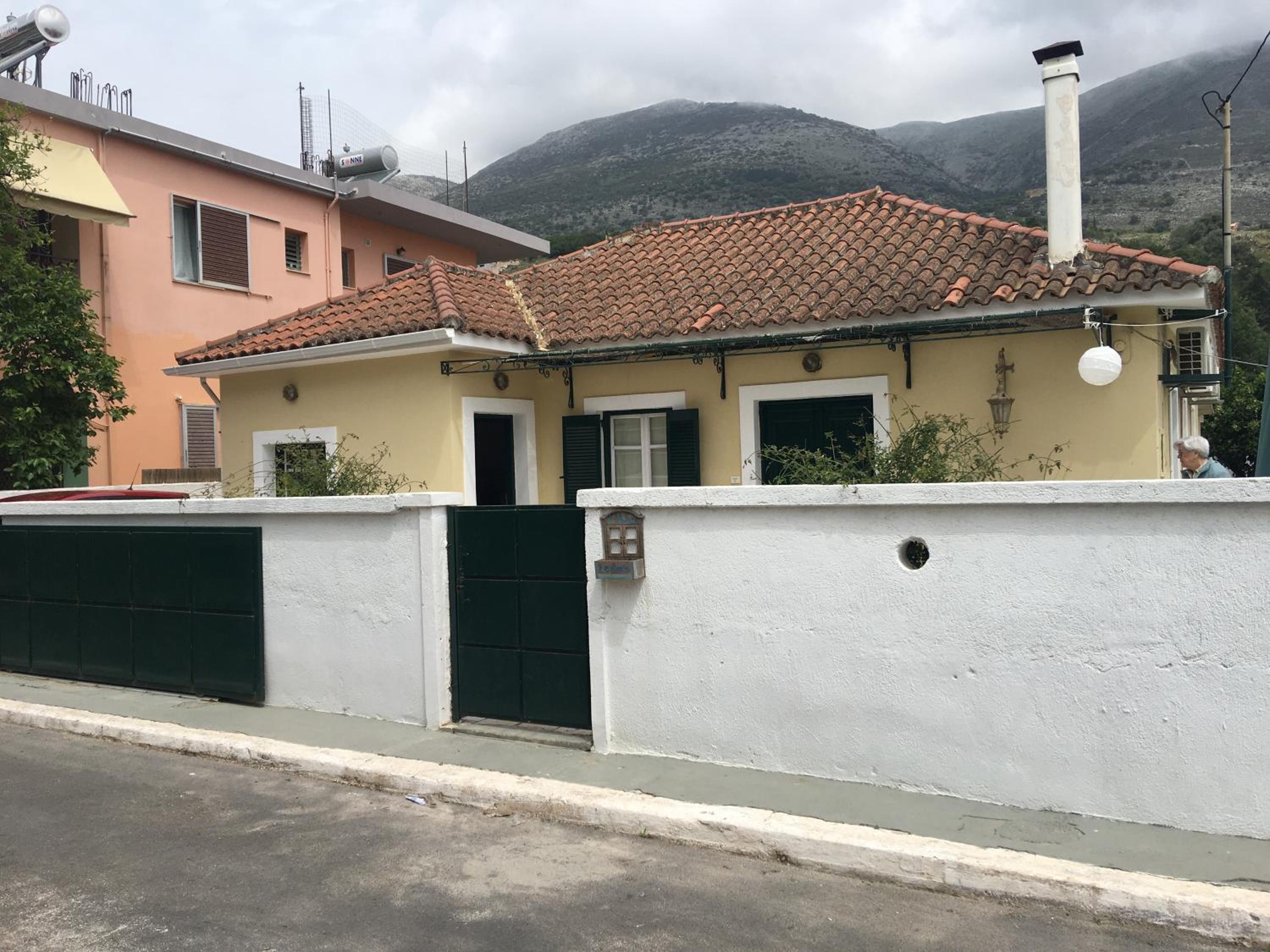 Lena’s Traditional Villa