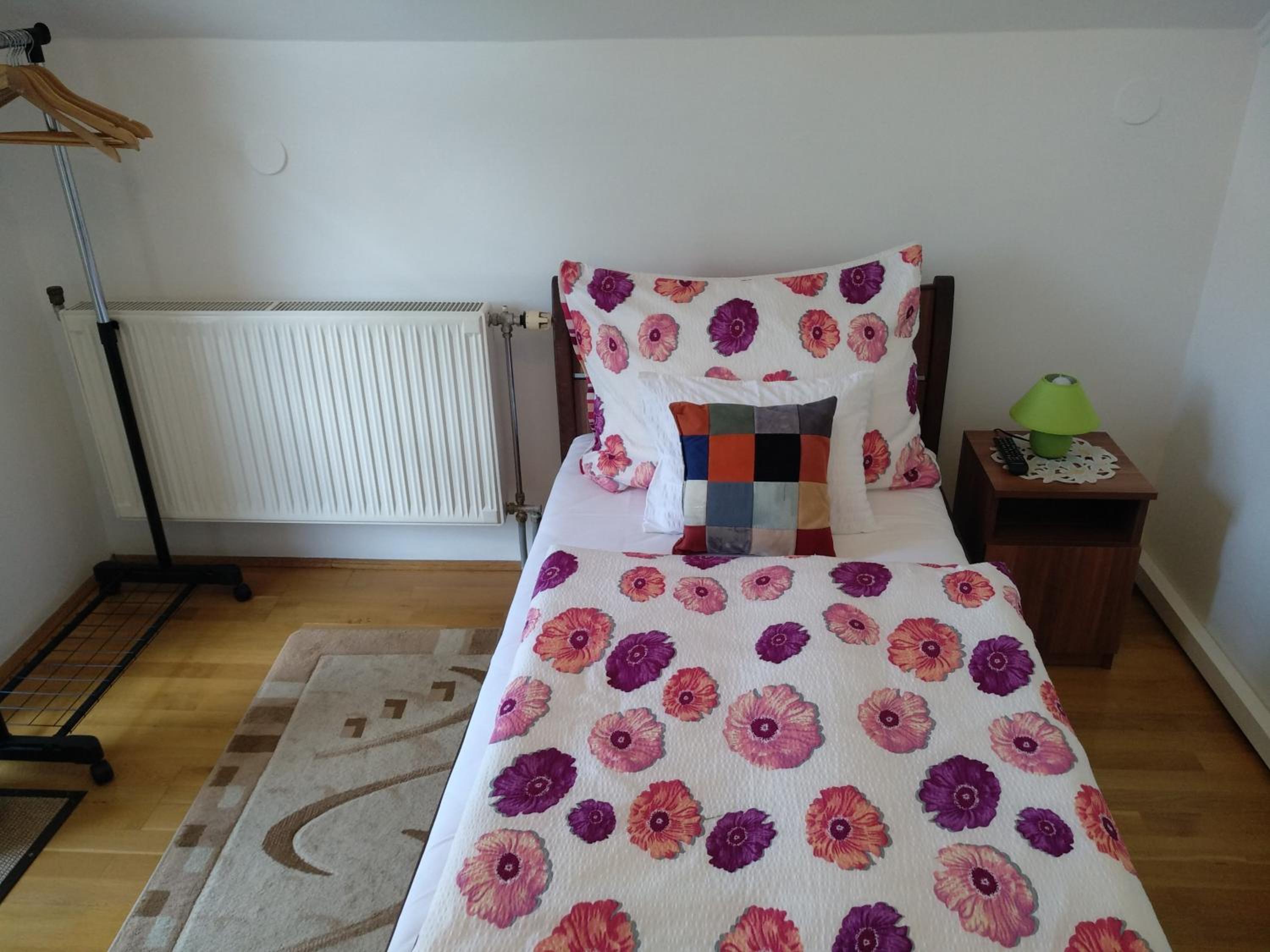 Photo 46