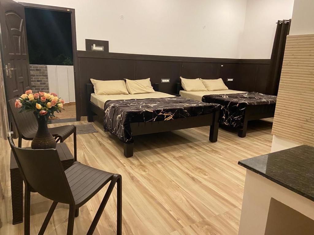 RR Holidays - Home Stay