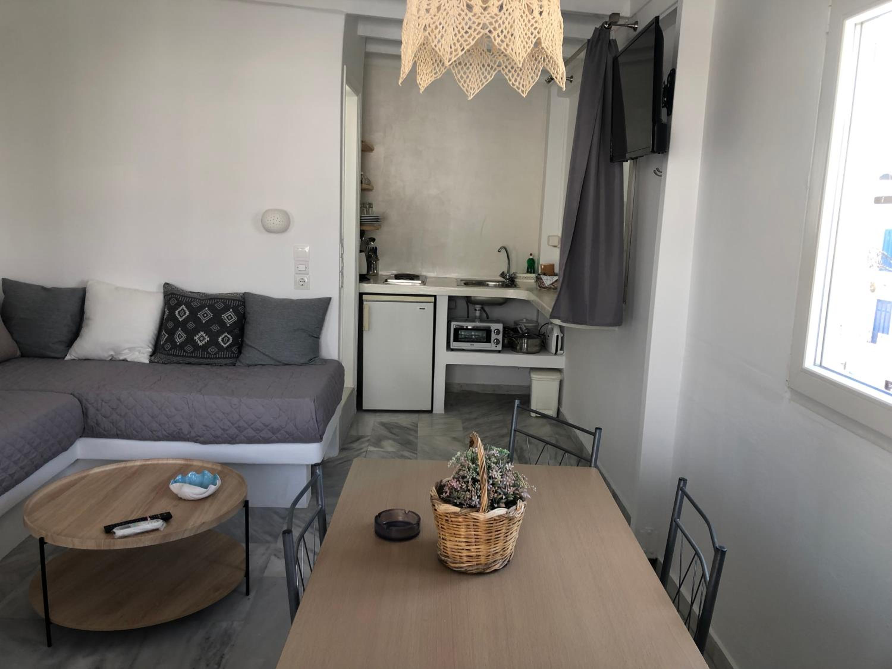 Noe Rooms
