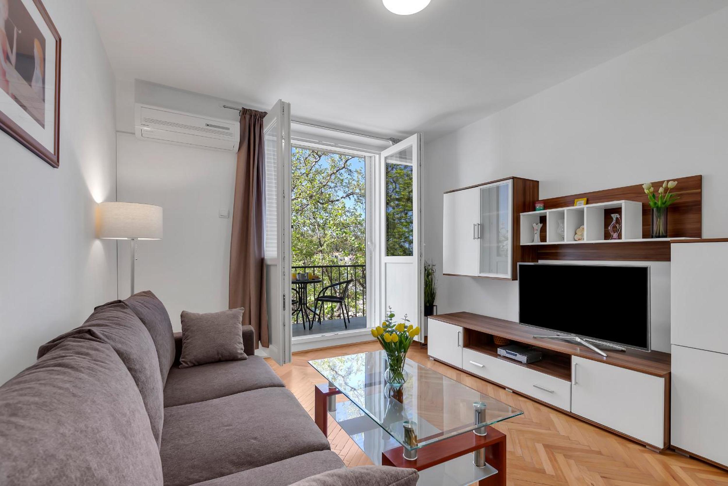 Apartment Riva view 4