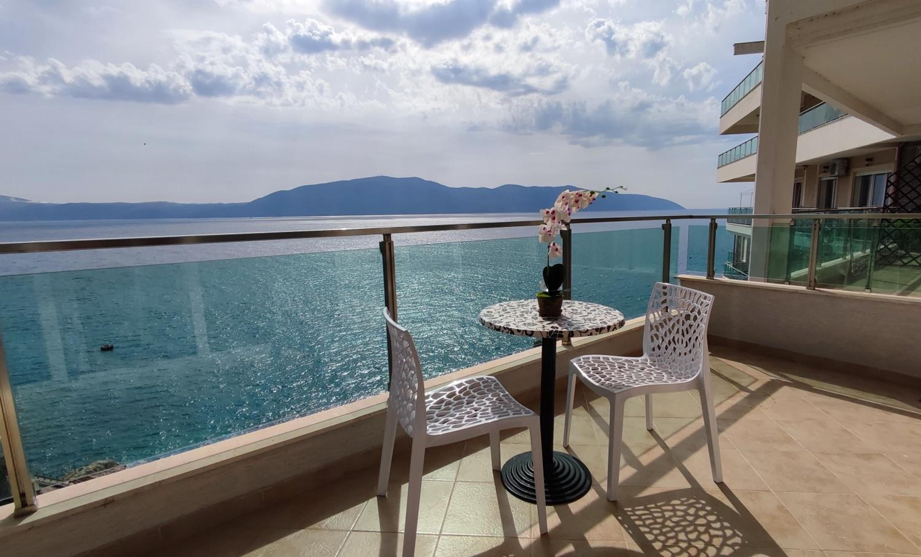 Sea Front Apartment