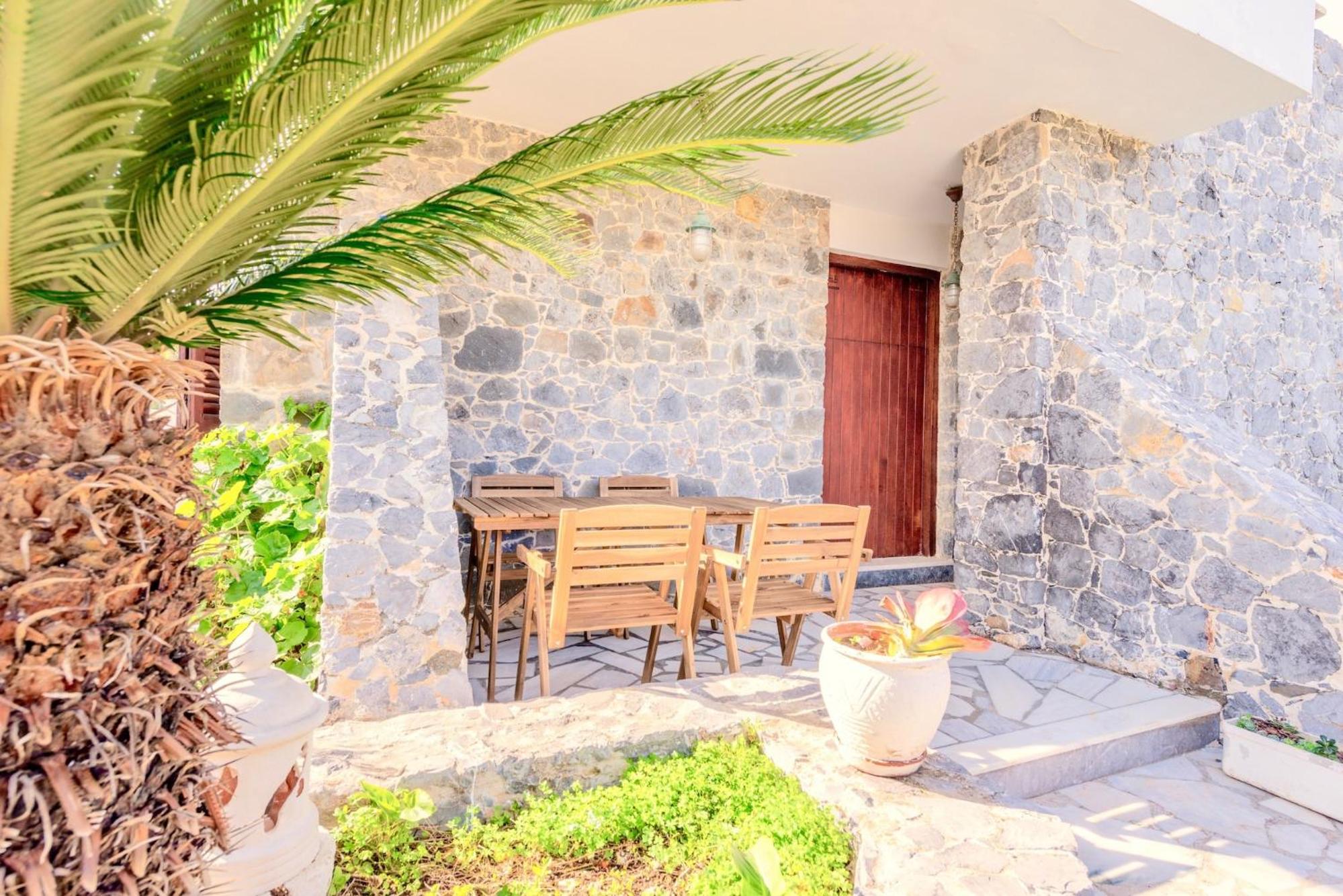 The Kokkini Beach Retreat