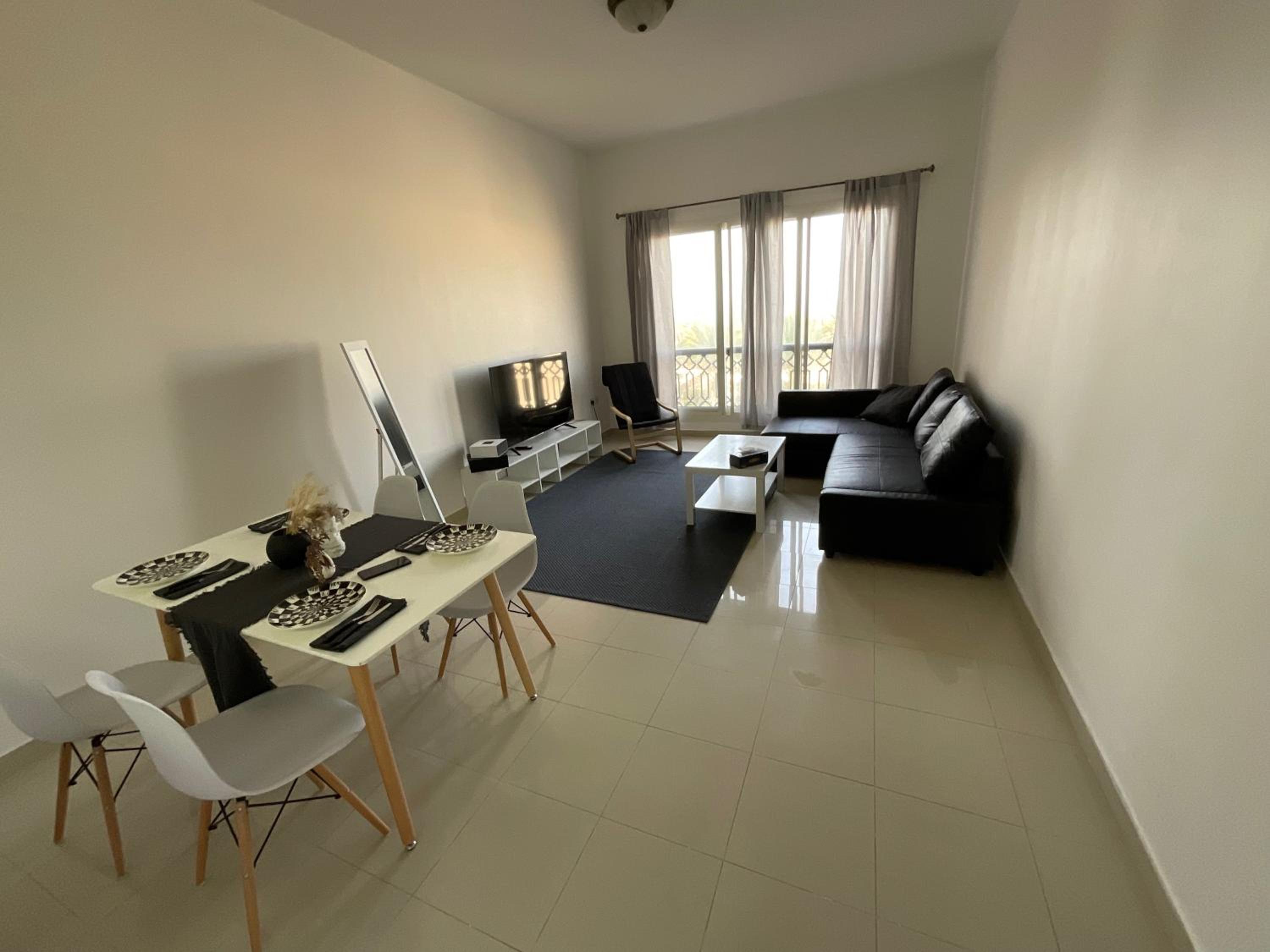 Amazing 1 Bedroom Apartment Next To The Beach