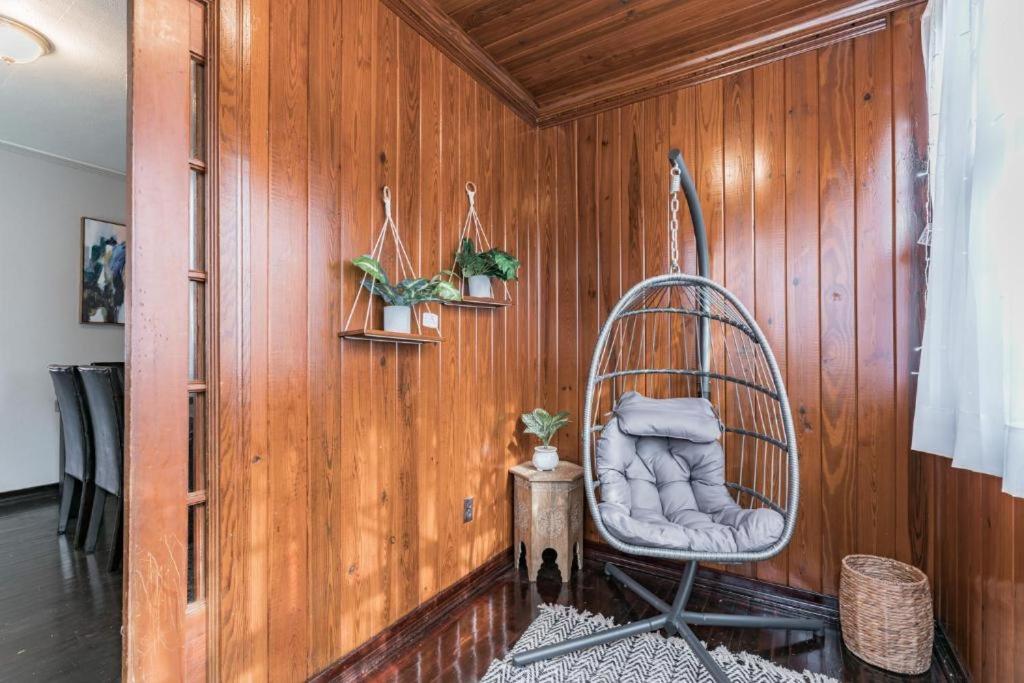 Comfy Pet Friendly Home in Jacksonville Mins to Downtown view 2