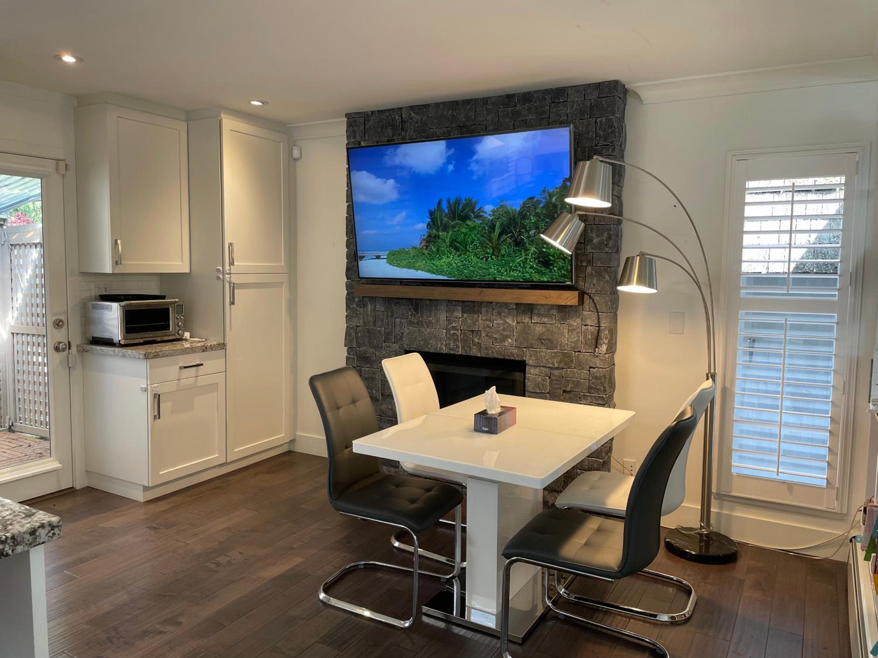 Lux White Rock Pool House Beachfront Resort like