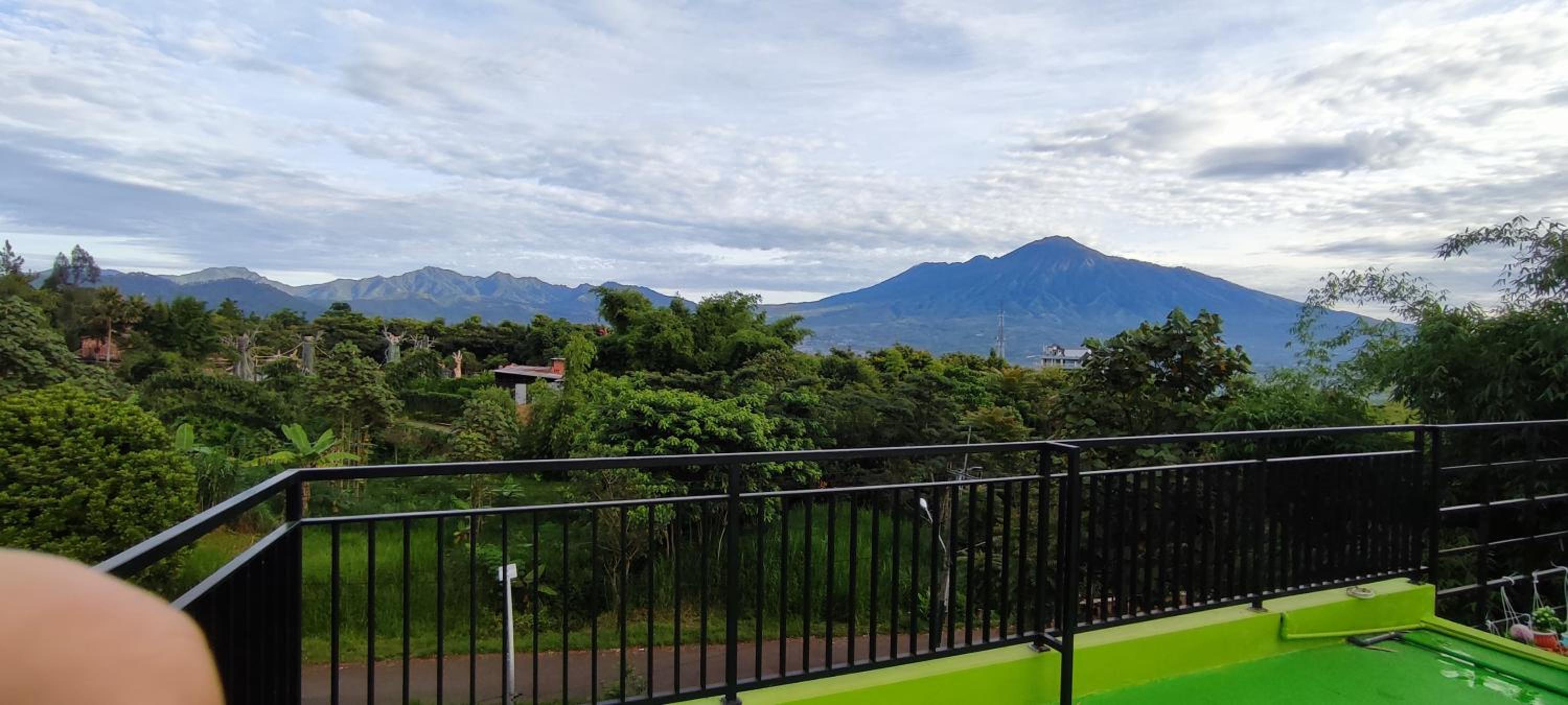 Quincy Villa Batu