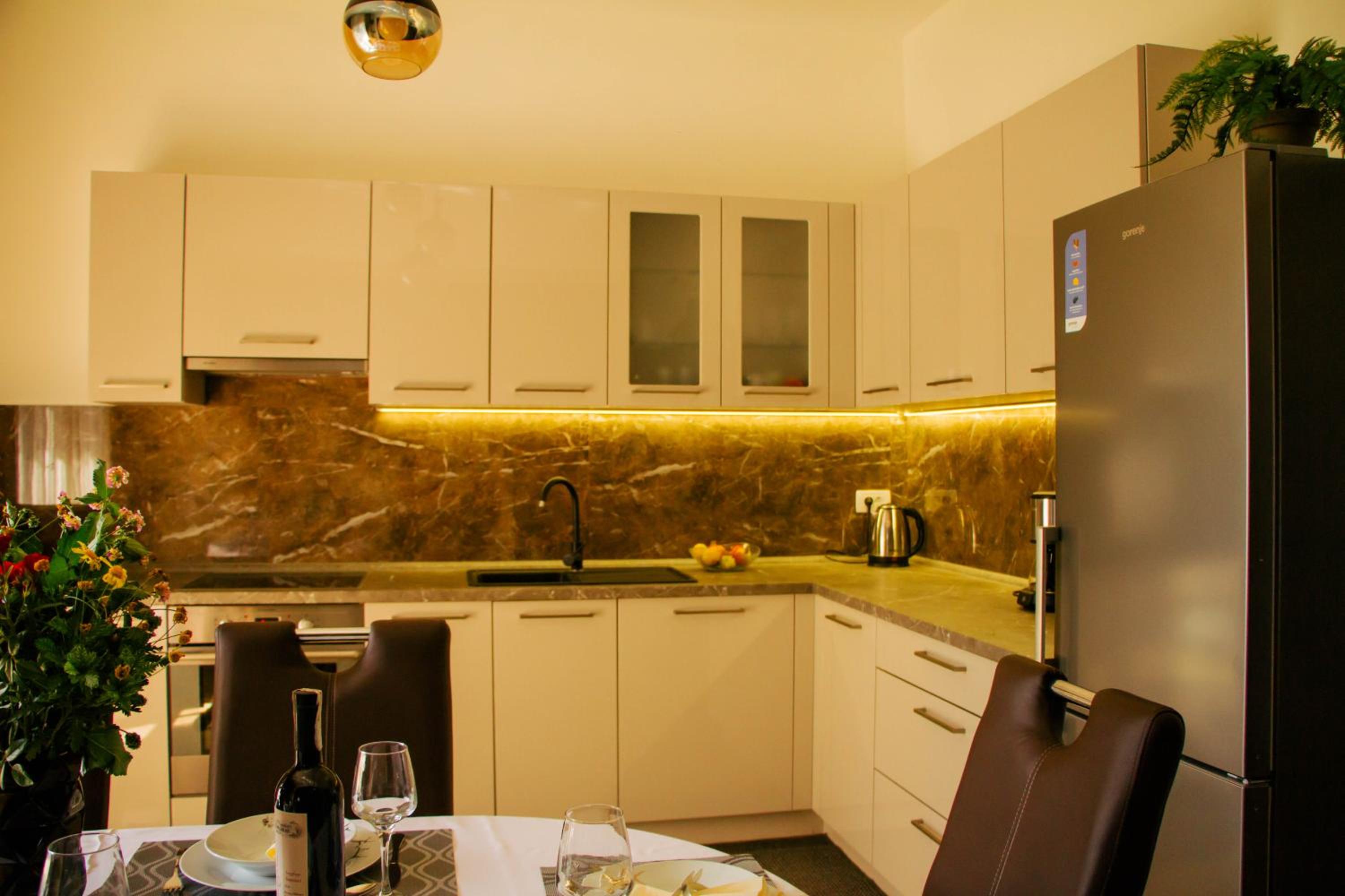 Green Oasis Apartment