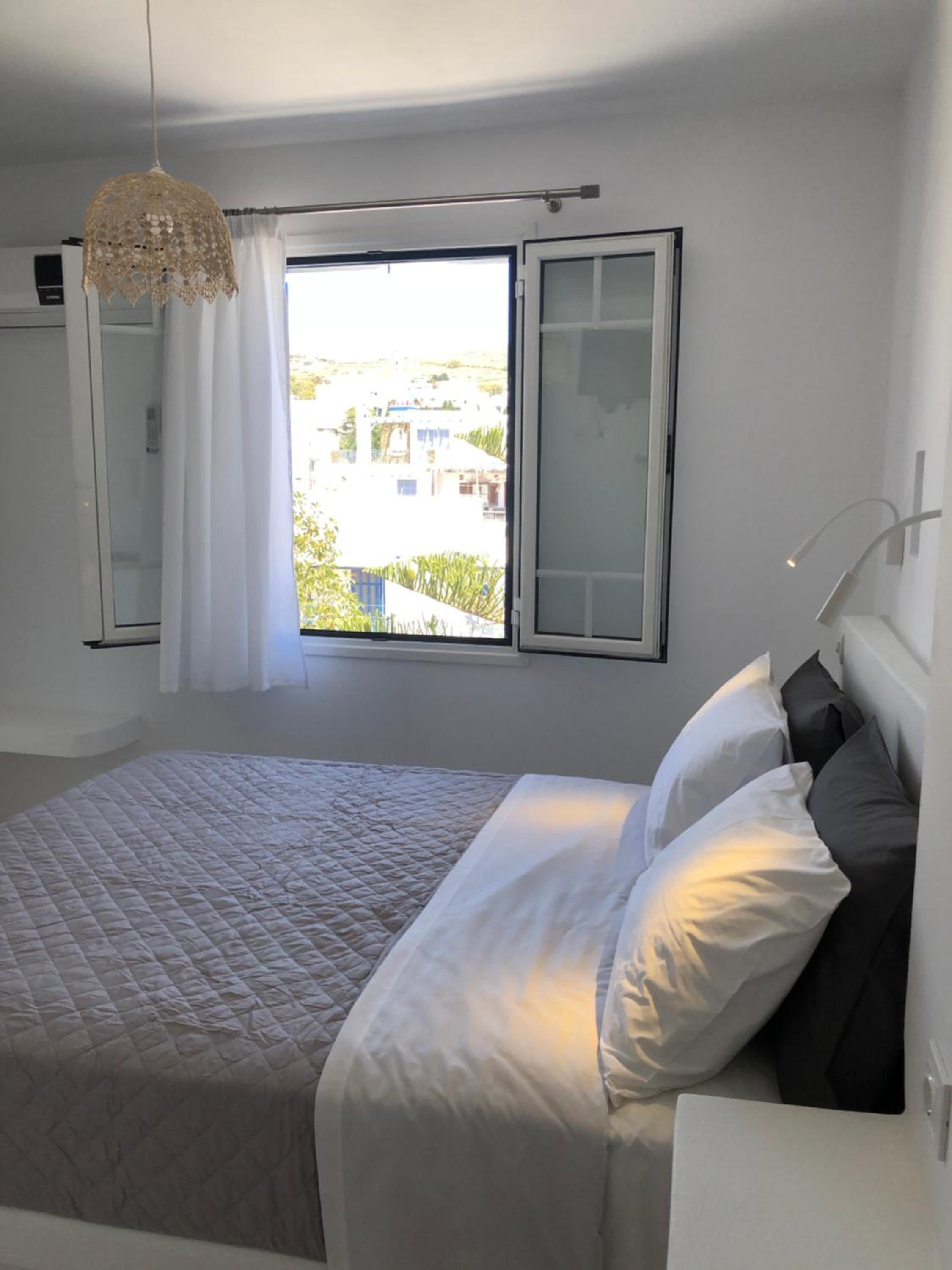 Noe Rooms