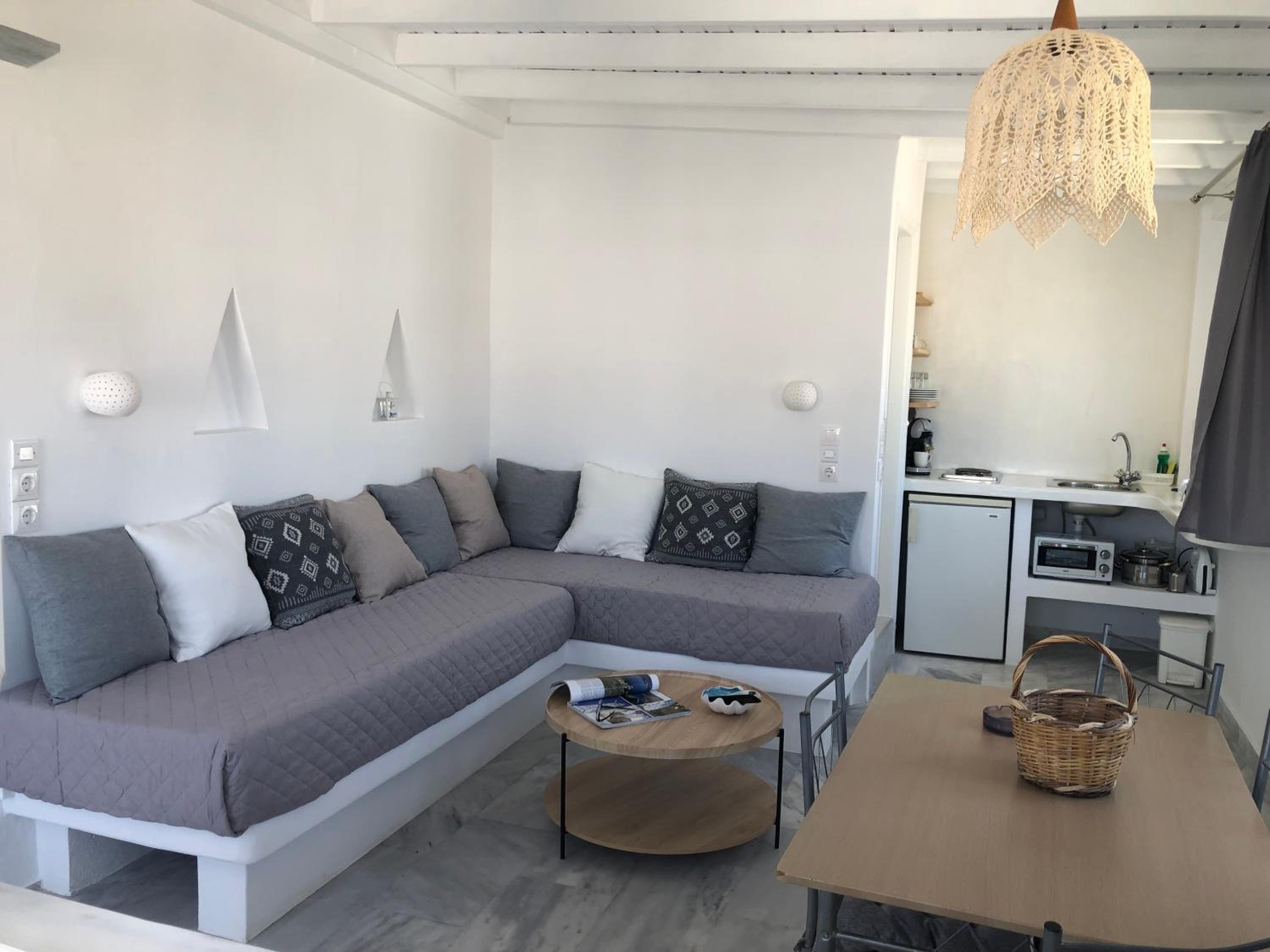Noe Rooms