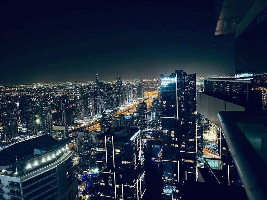 High Floor with city skyline & Burj khalifa view 3 bedroom unit marina