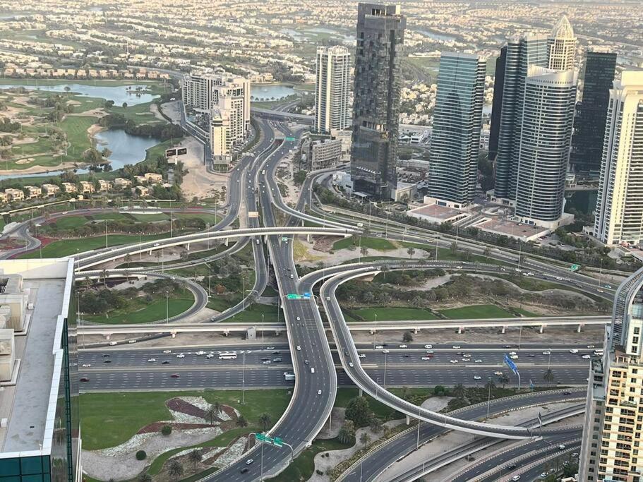 High Floor with city skyline & Burj khalifa view 3 bedroom unit marina