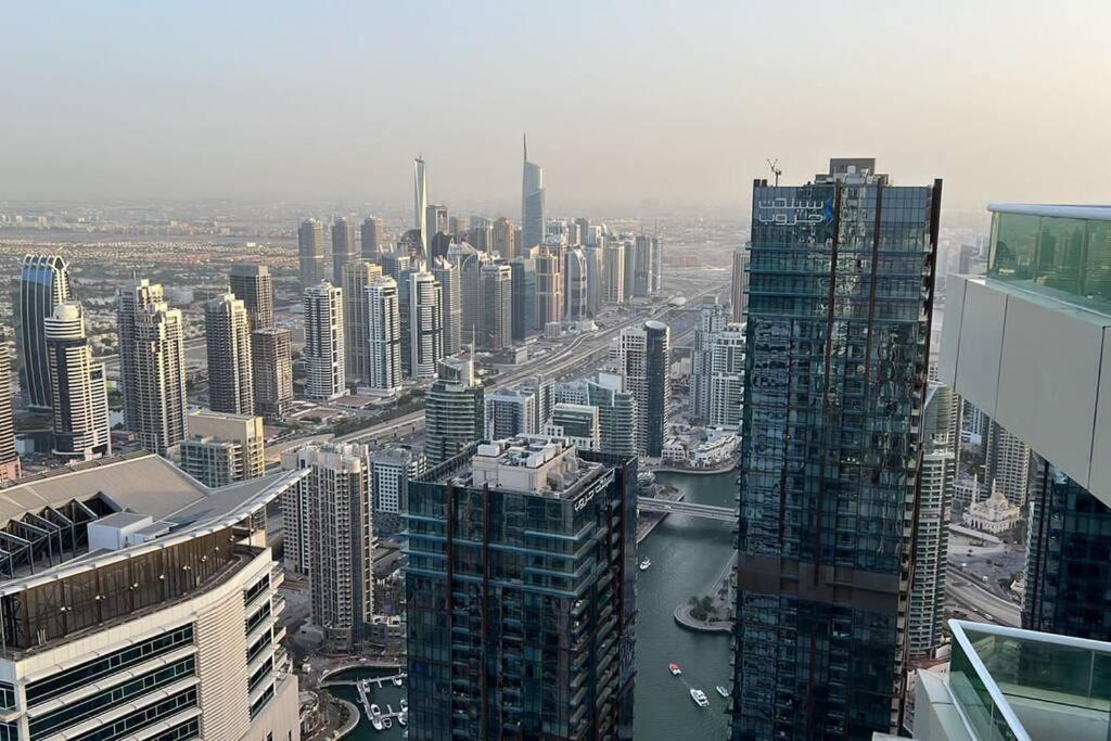 High Floor with city skyline & Burj khalifa view 3 bedroom unit marina