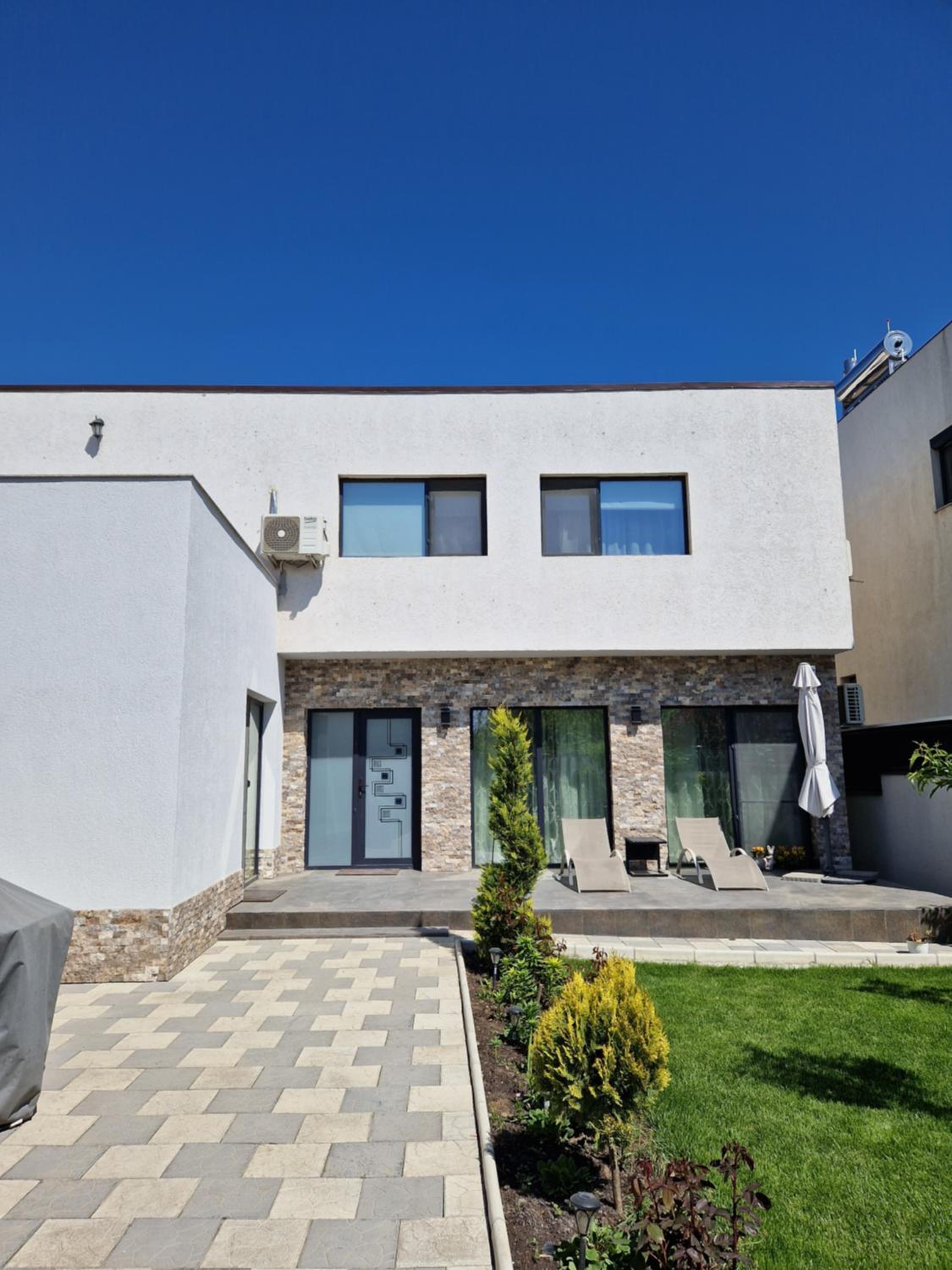 Villa Niko view 3