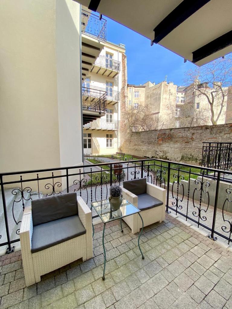 Luxury Panda Apartment in Old Town view 5
