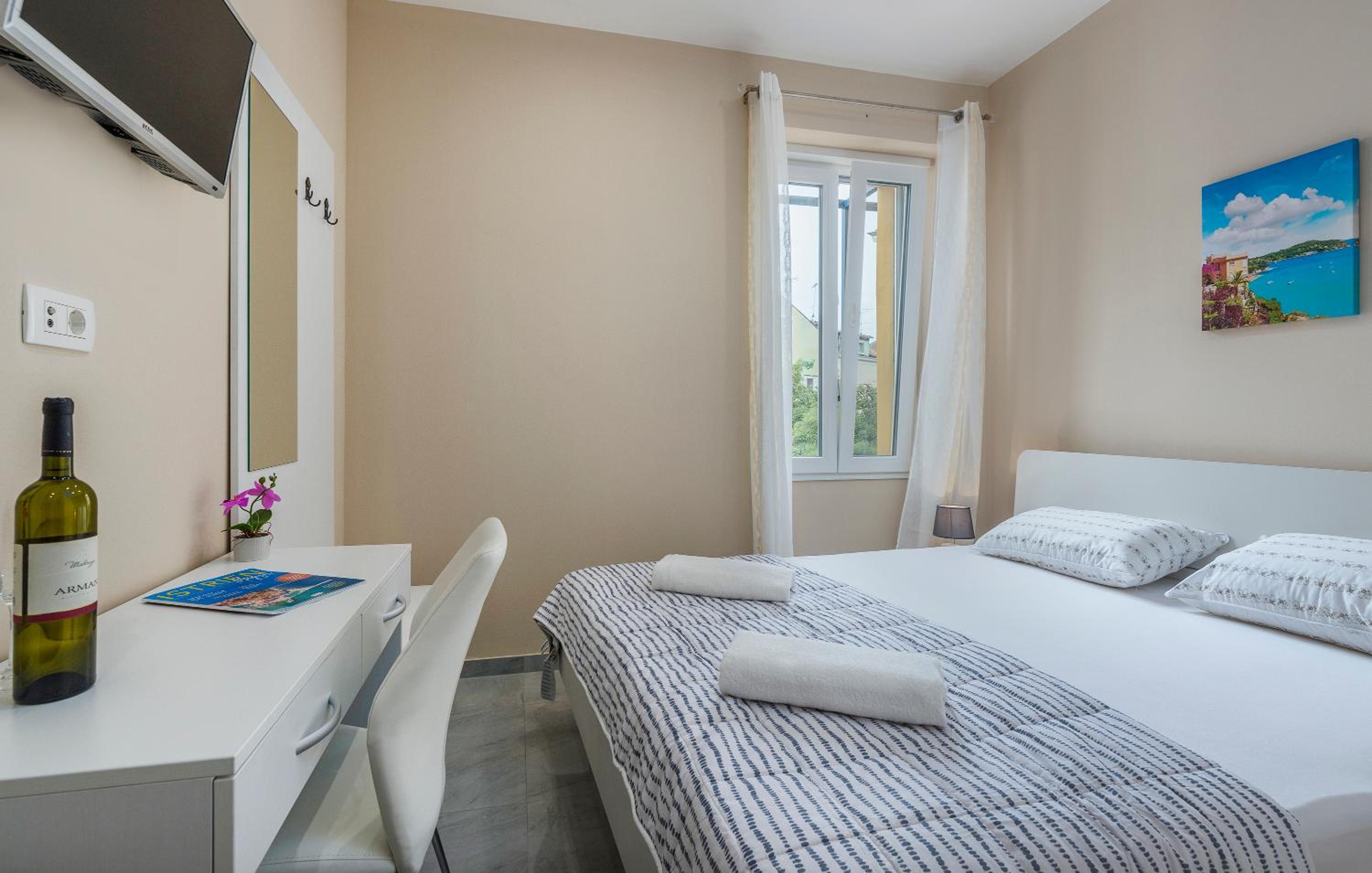 Roberto rooms