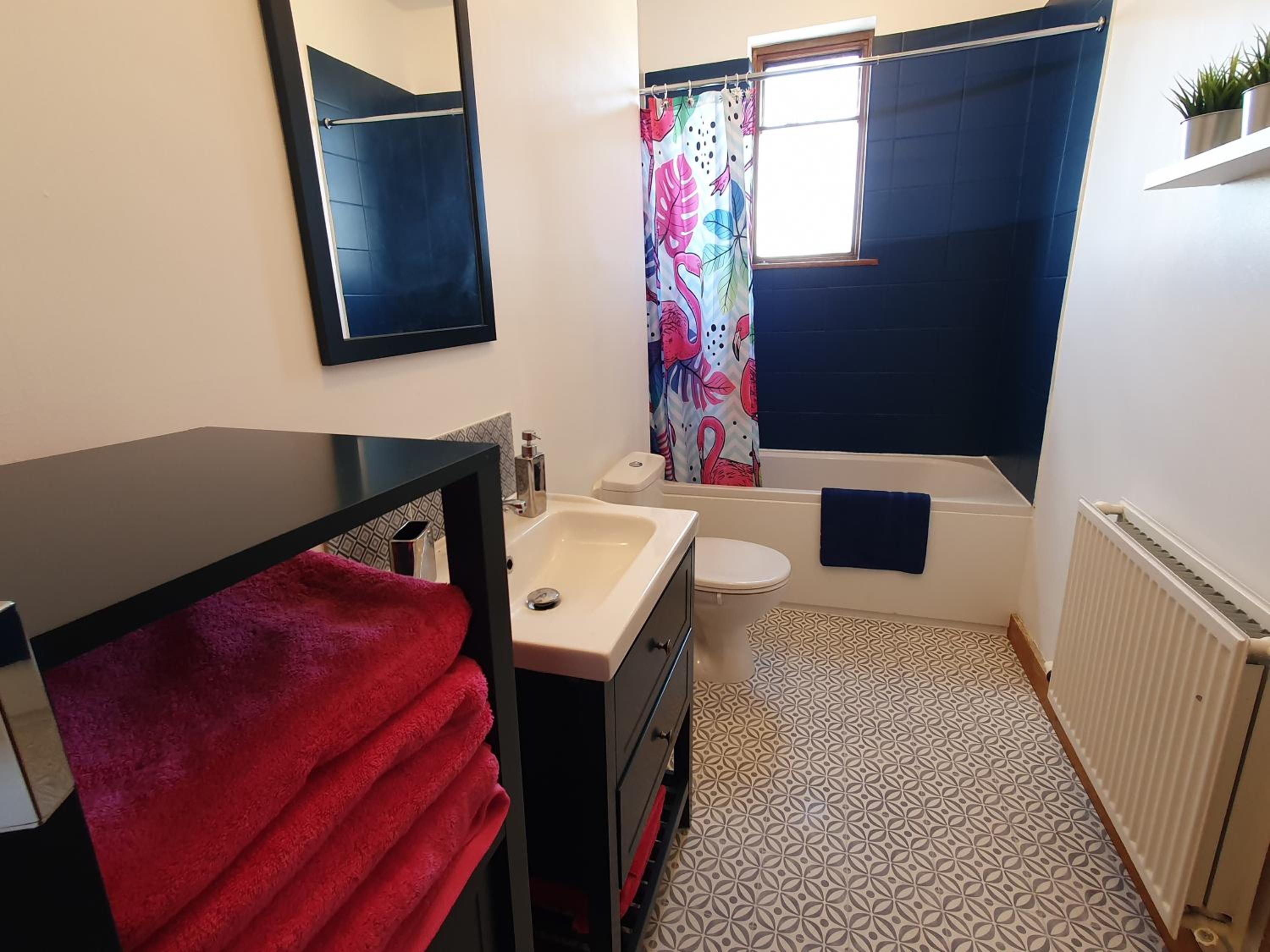 Stylish City Centre Apartment on the Kings Mile
