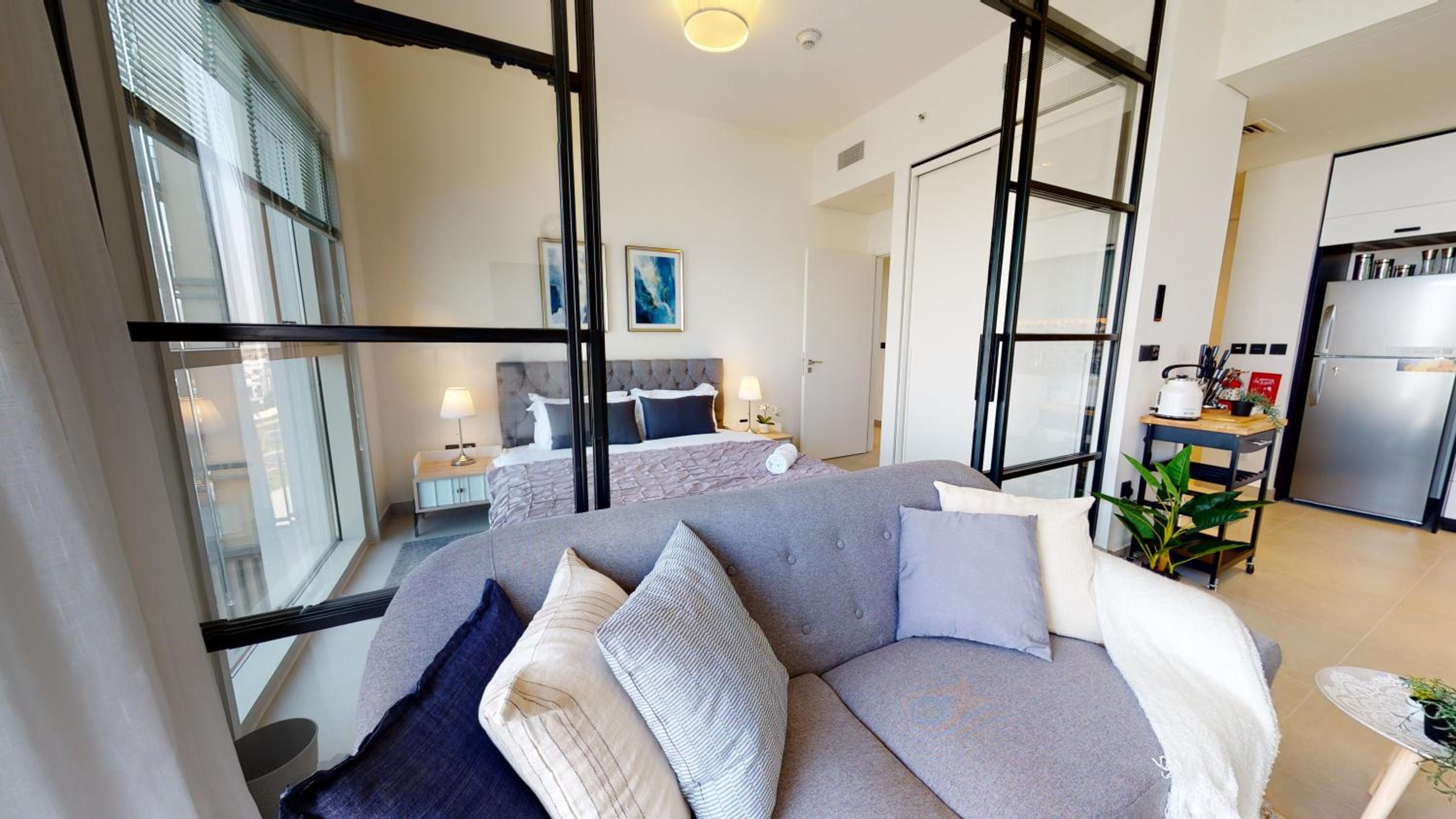 White Sage - High-End apartment With Burj Khalifa Glimpse