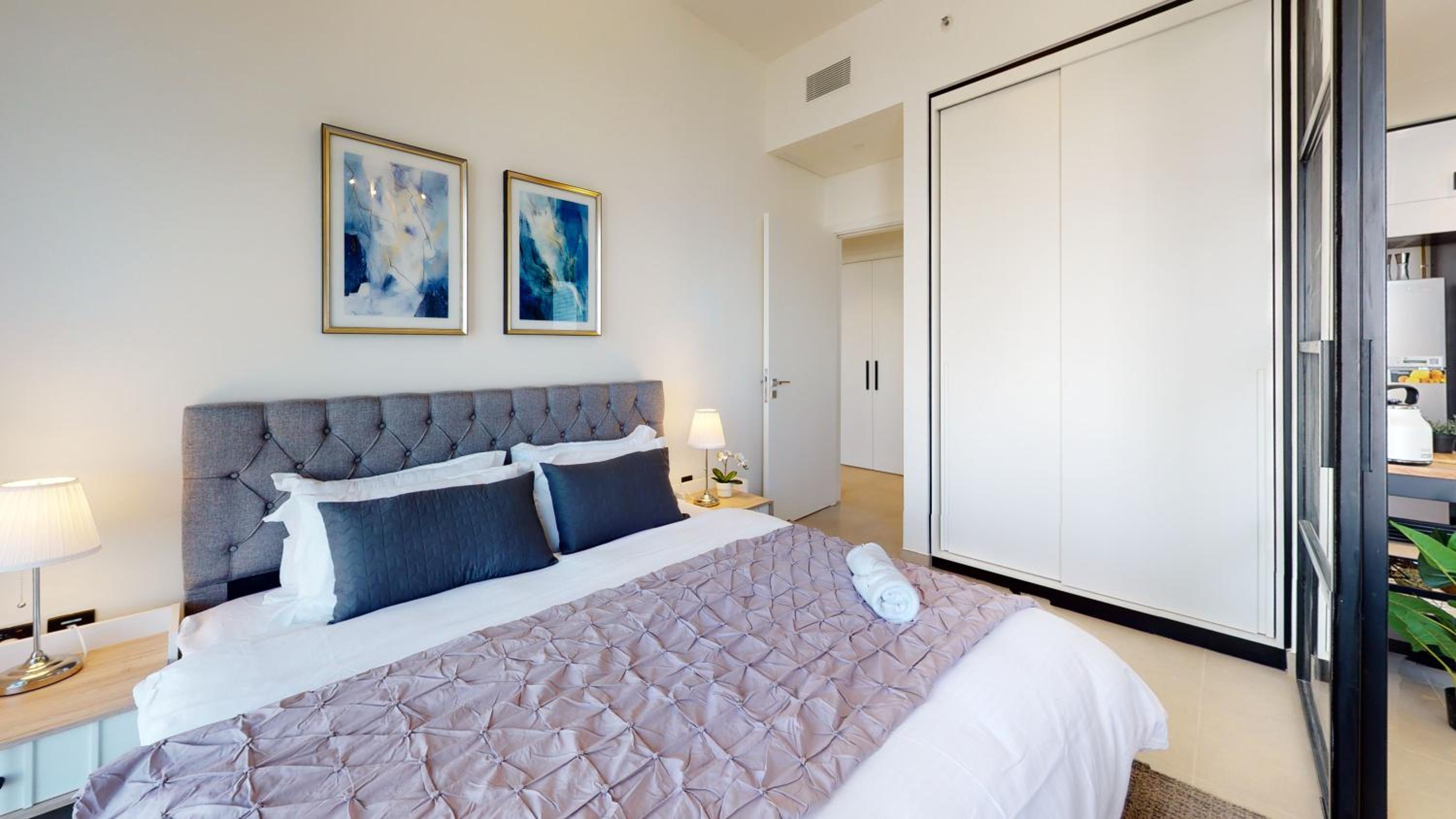 White Sage - High-End apartment With Burj Khalifa Glimpse