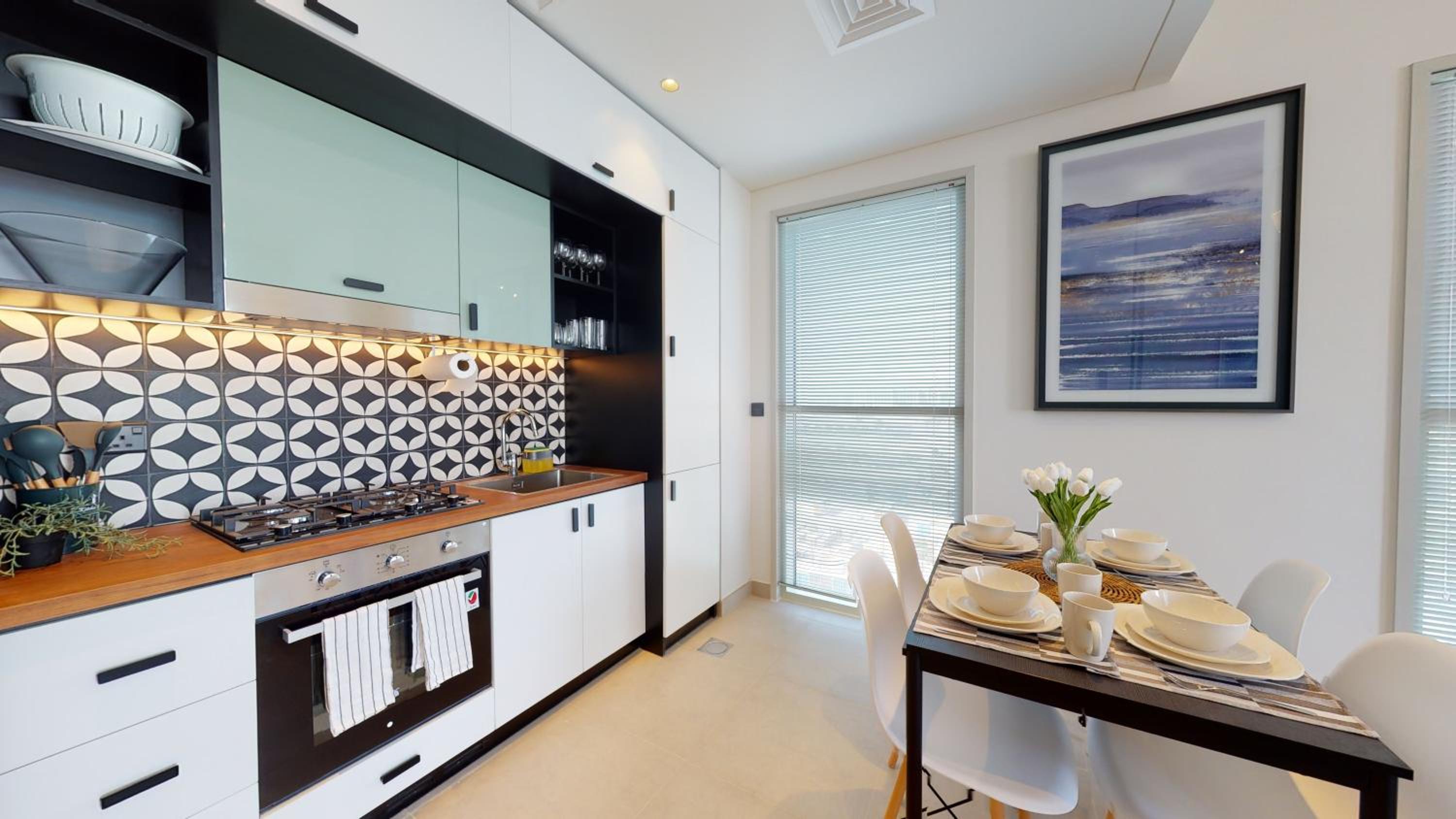 White Sage - High-End apartment With Burj Khalifa Glimpse photo 5