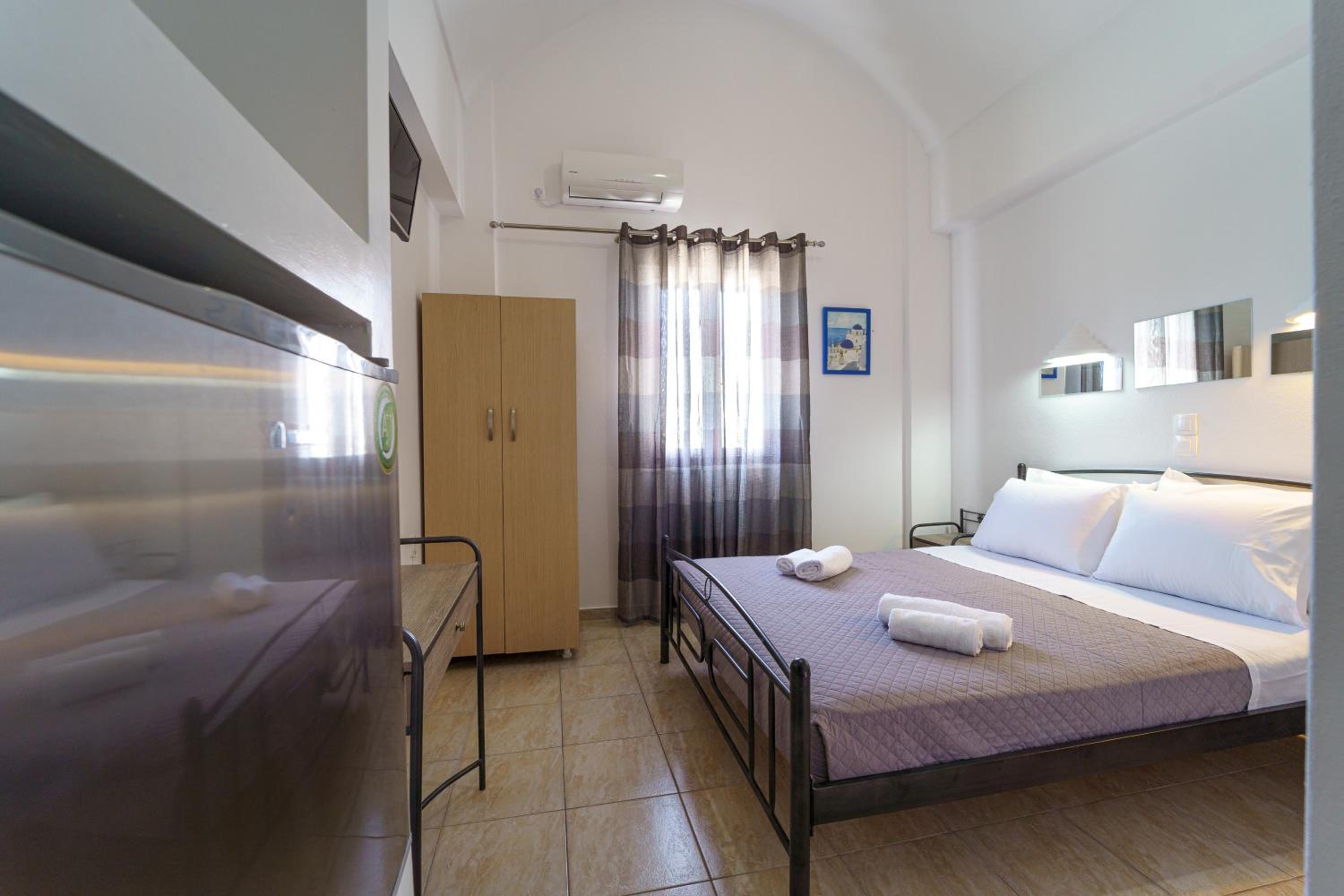 Marousi Rooms