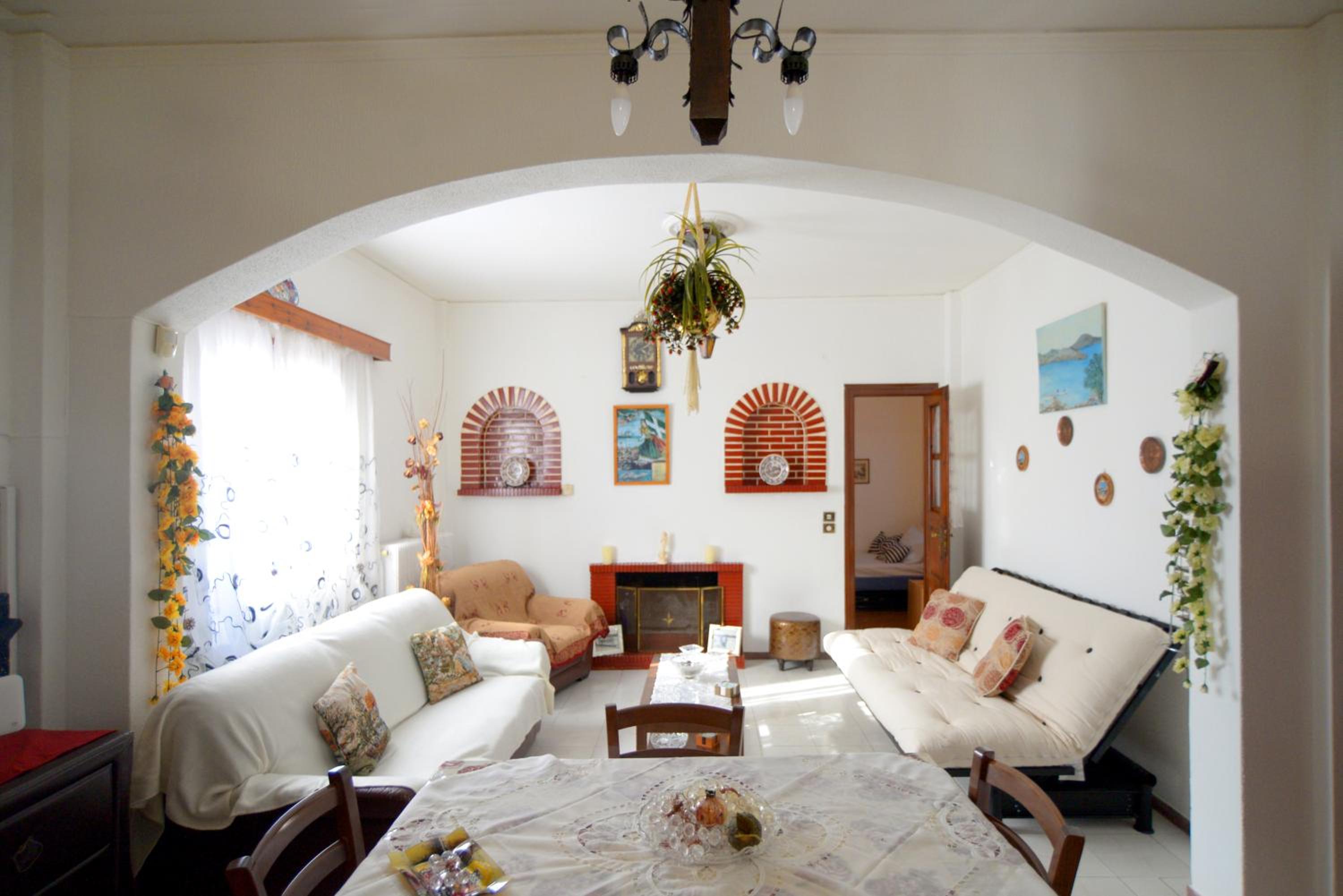 Flora's Garden House - close to Schinias Beach view 4
