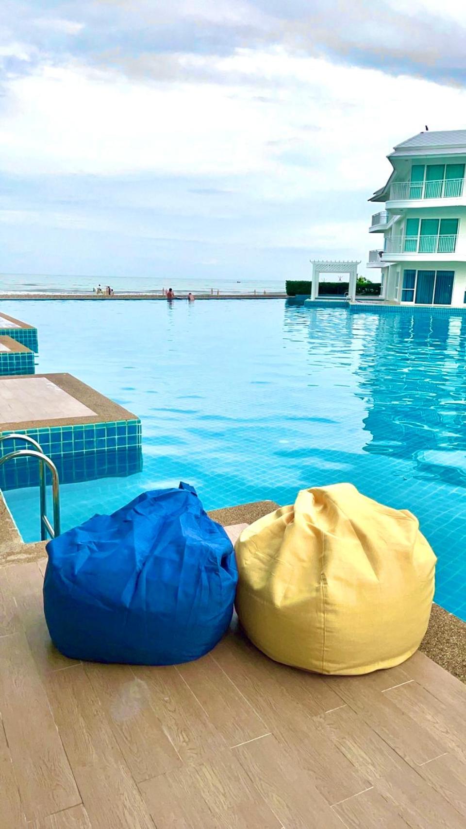 On-the-Beach Seaview With Pool Access - 1 Bedroom by Sweethome