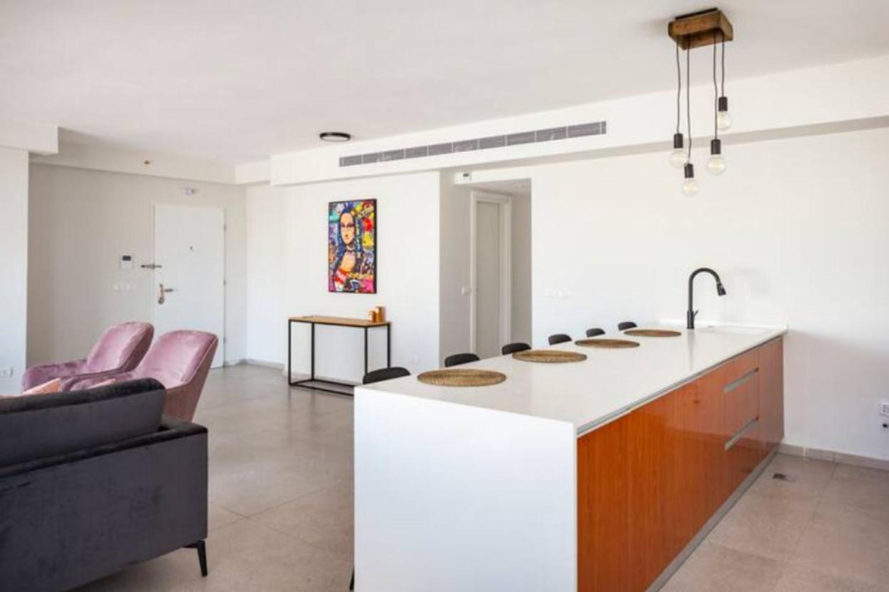 O&O Group - Top Penthouse & Jacuzzi On The Beach view 2