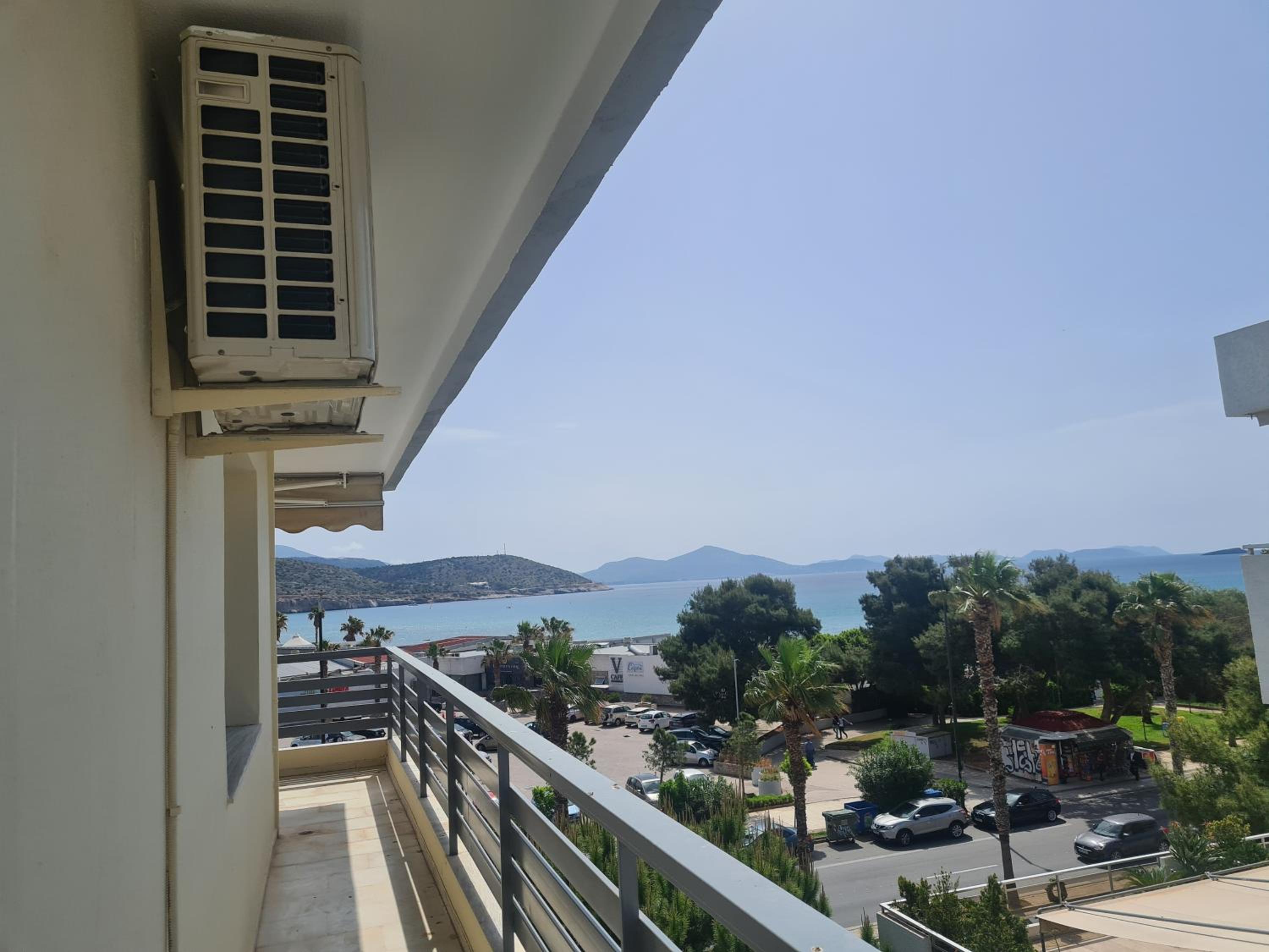 Hotel Varkiza Seafront Dream Apartment - Image 1