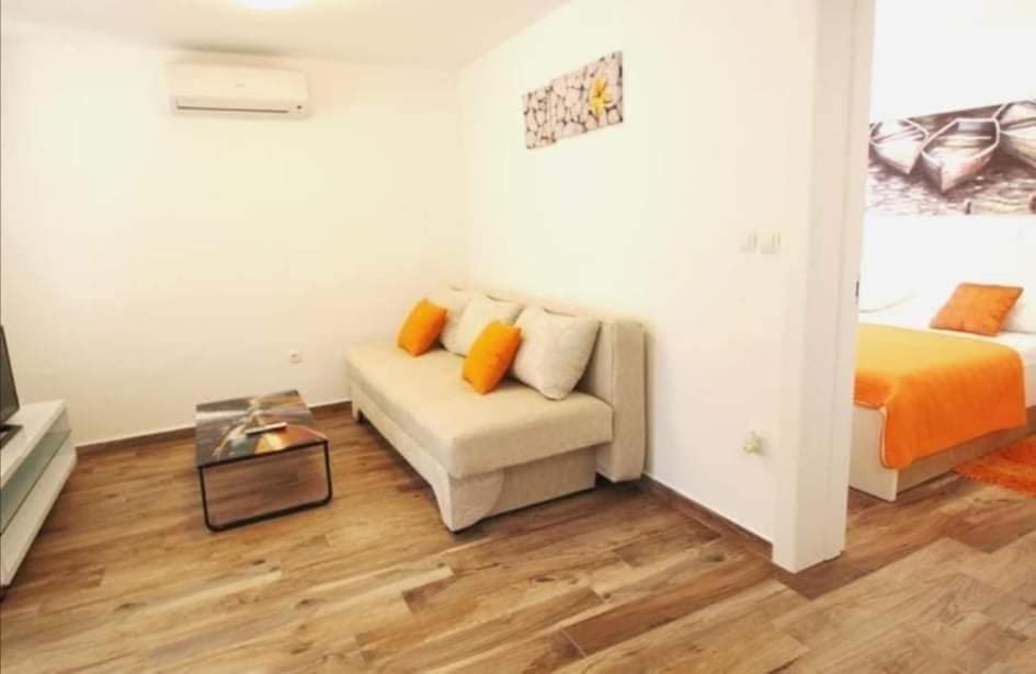 Apartments Buskulic view 3