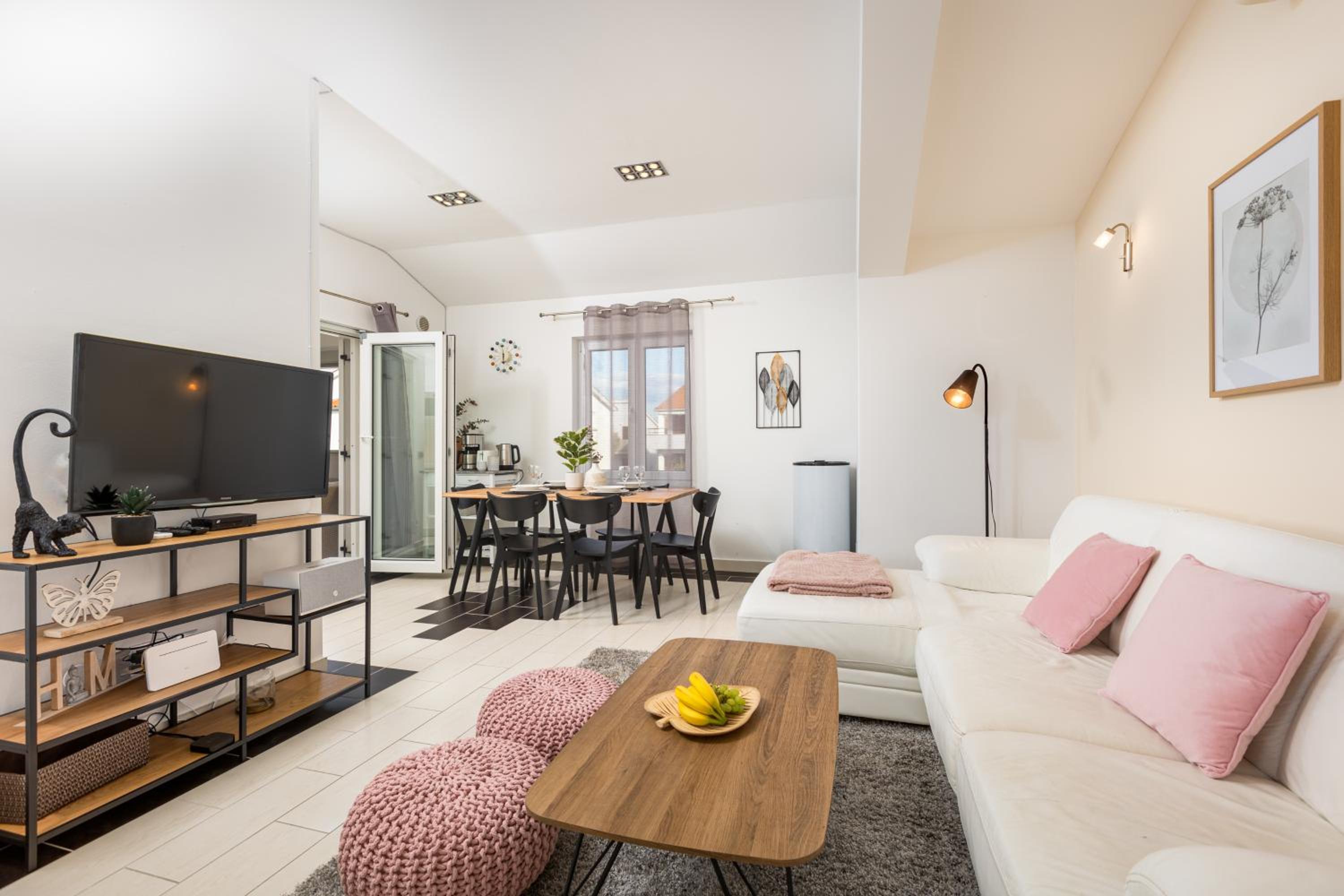 Apartment Manda view 3