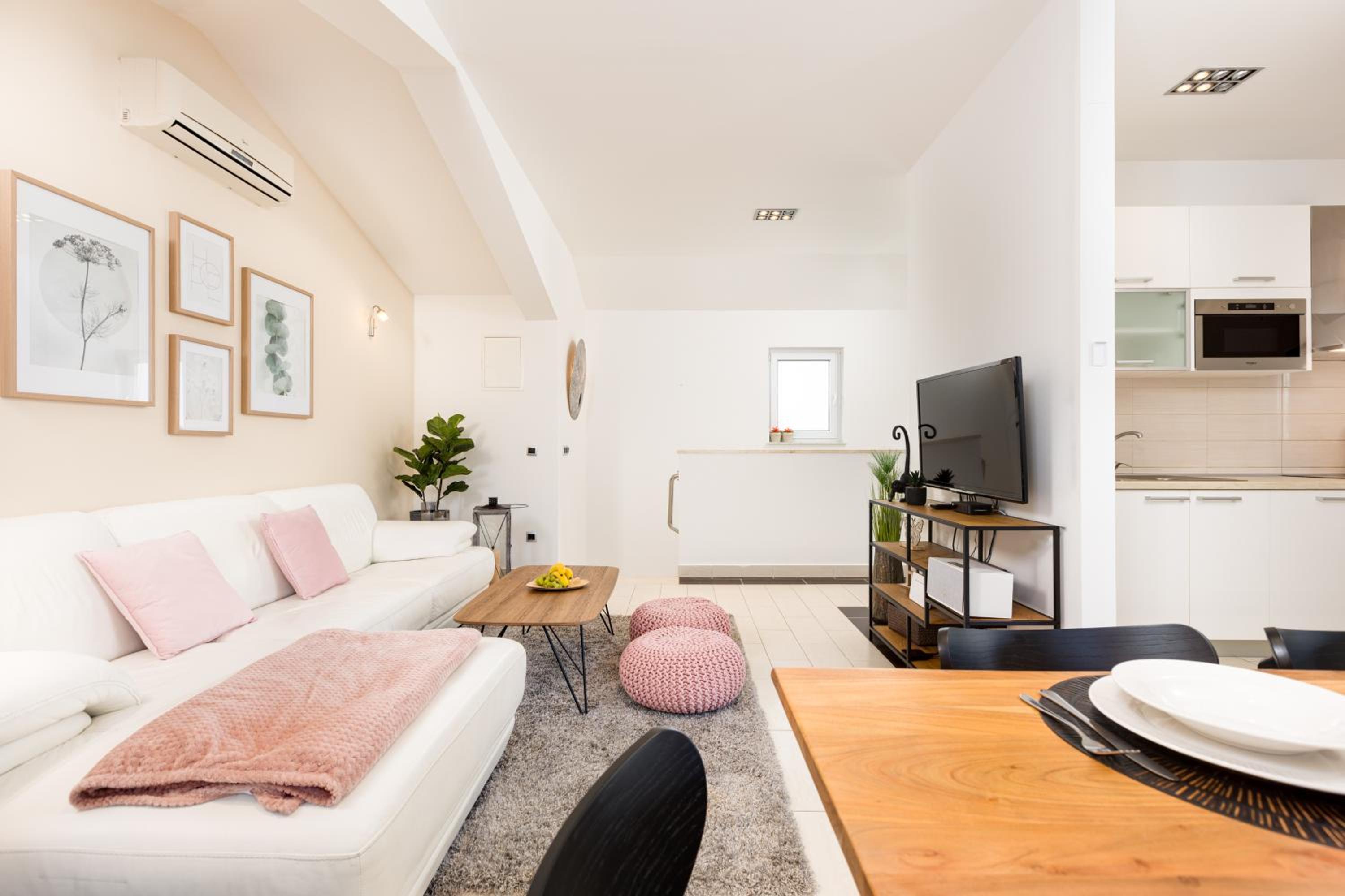 Apartment Manda view 4
