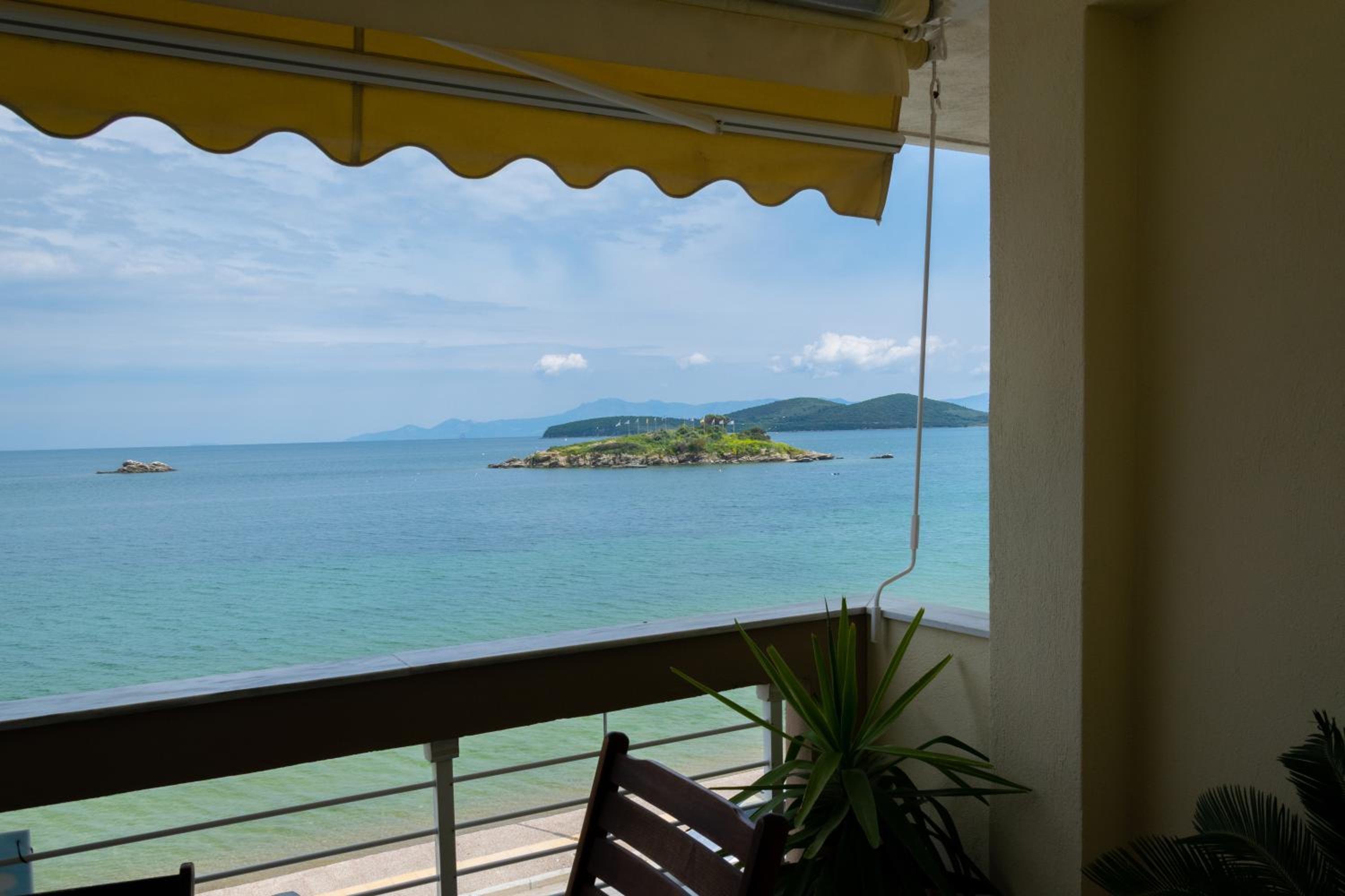 SeastheDay Apartment view 3