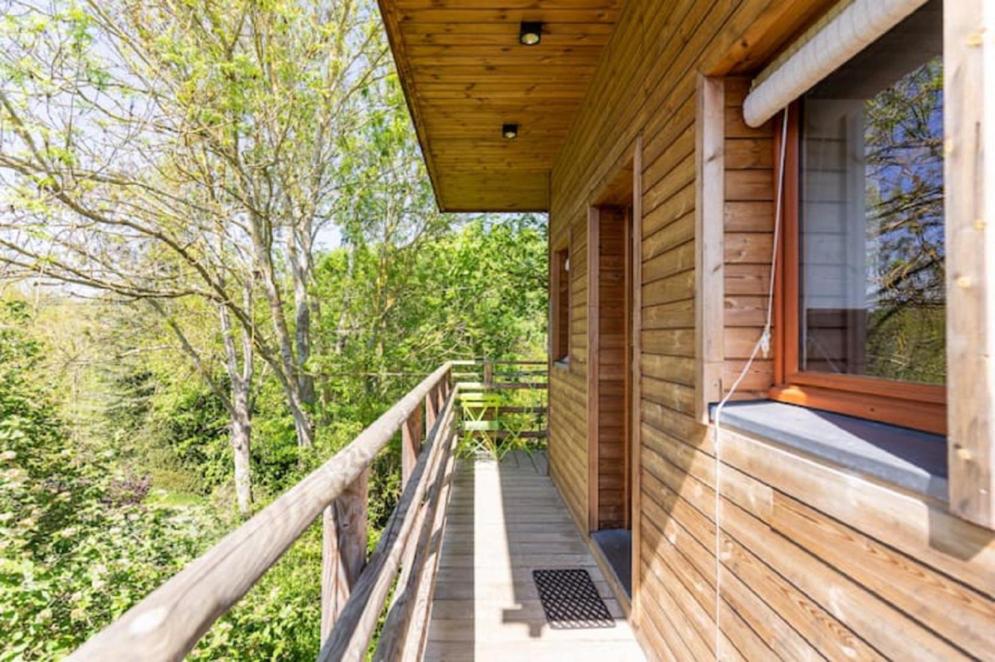 Cabane perchee view 3
