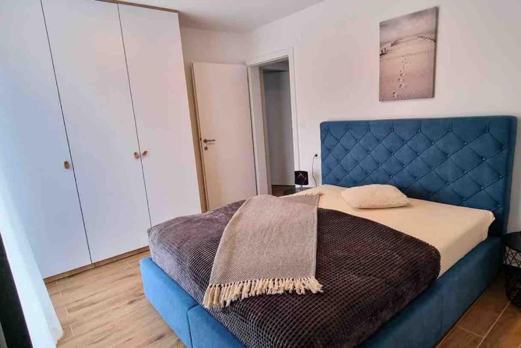 Gemütliches Ferienhaus mit Whirlpool & Dachterrasse view 4