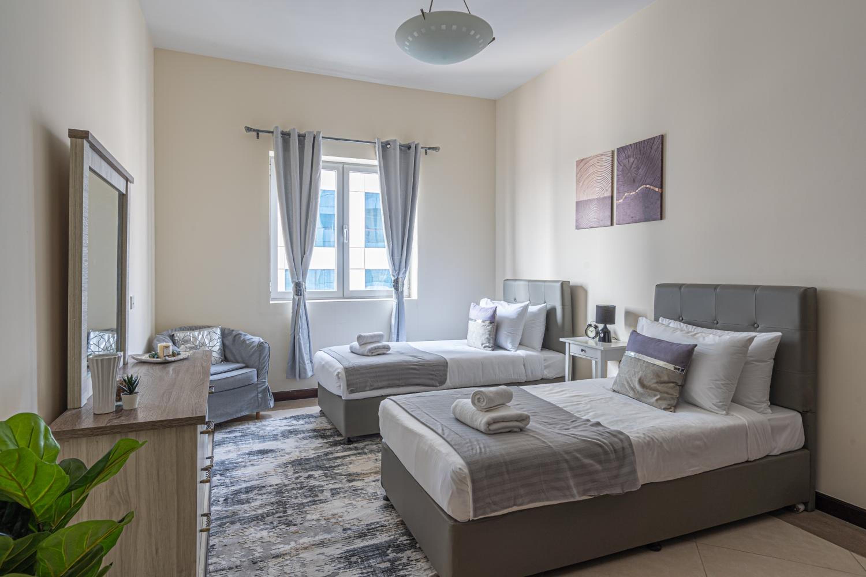 HiGuests - Large Apt in the Heart of Deira Near Clocktower