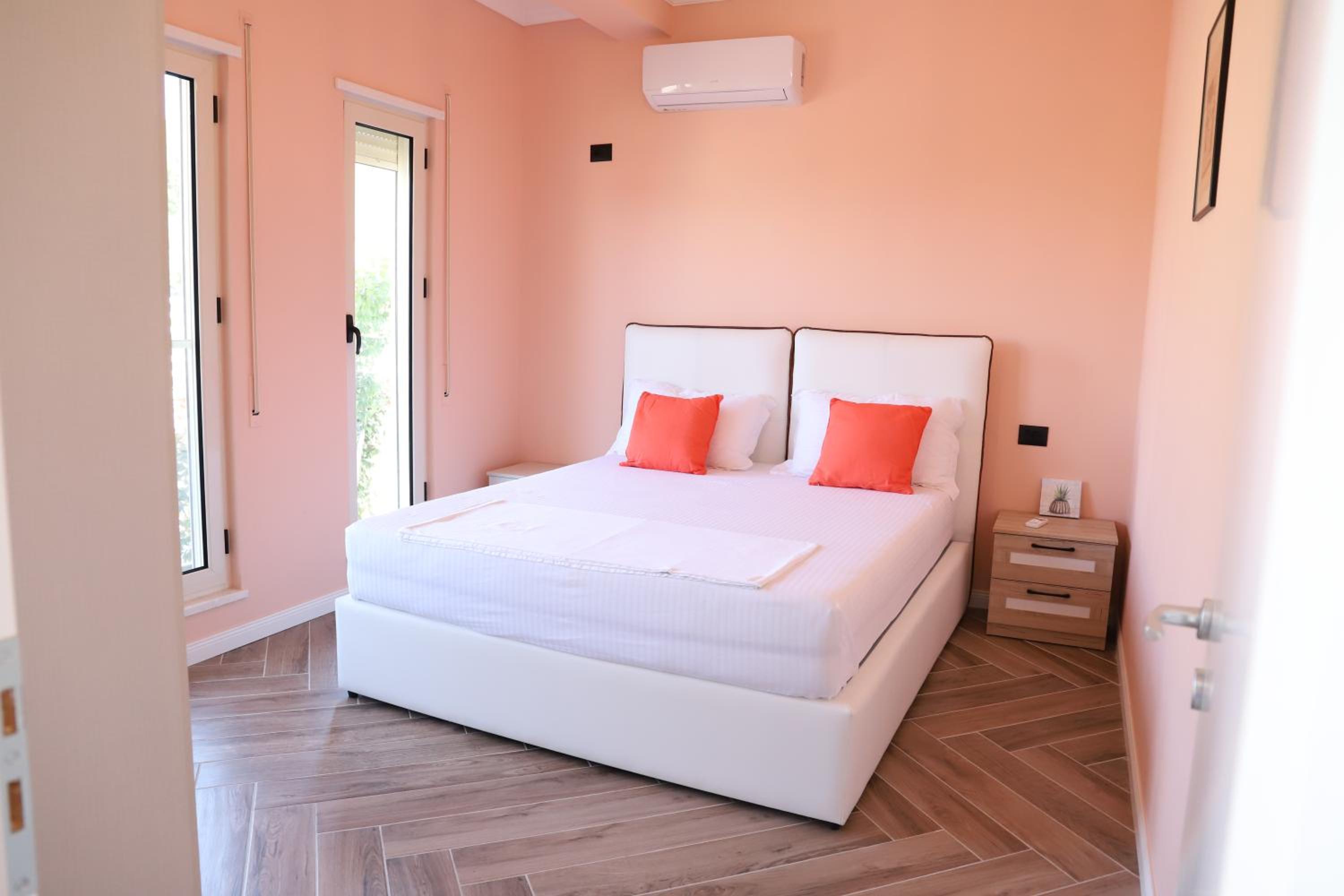 Tea Residence, Gjiri i Lalzit Apartments
