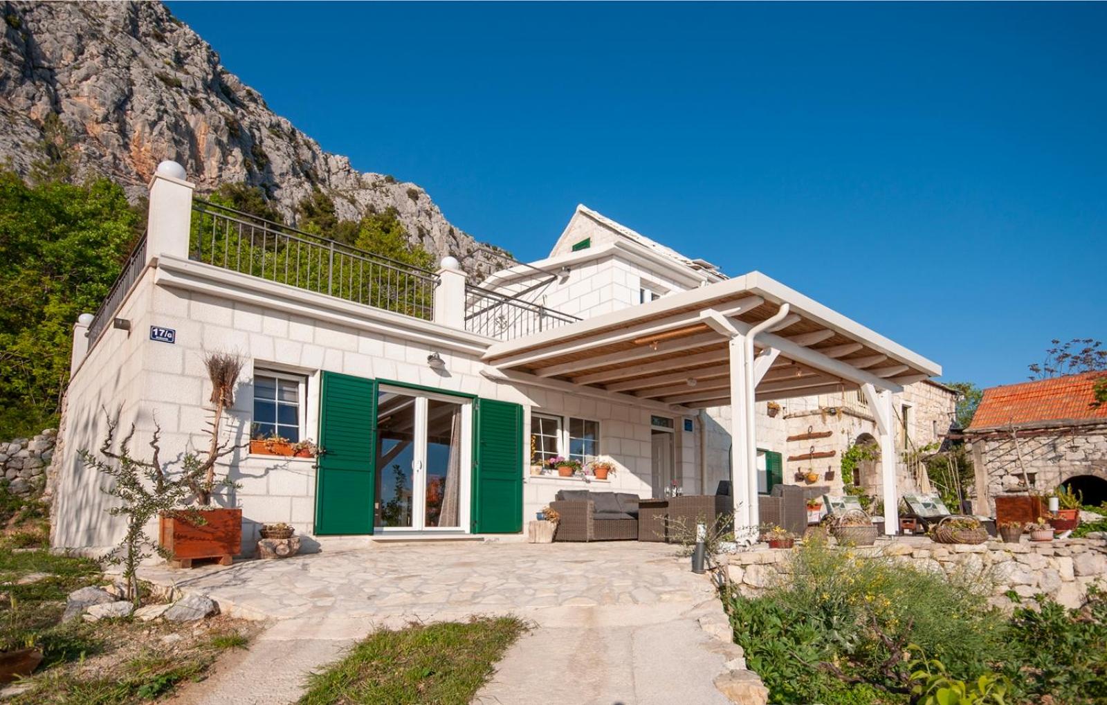 New Villa OLE, stone house, sea view, jacuzzi view 4