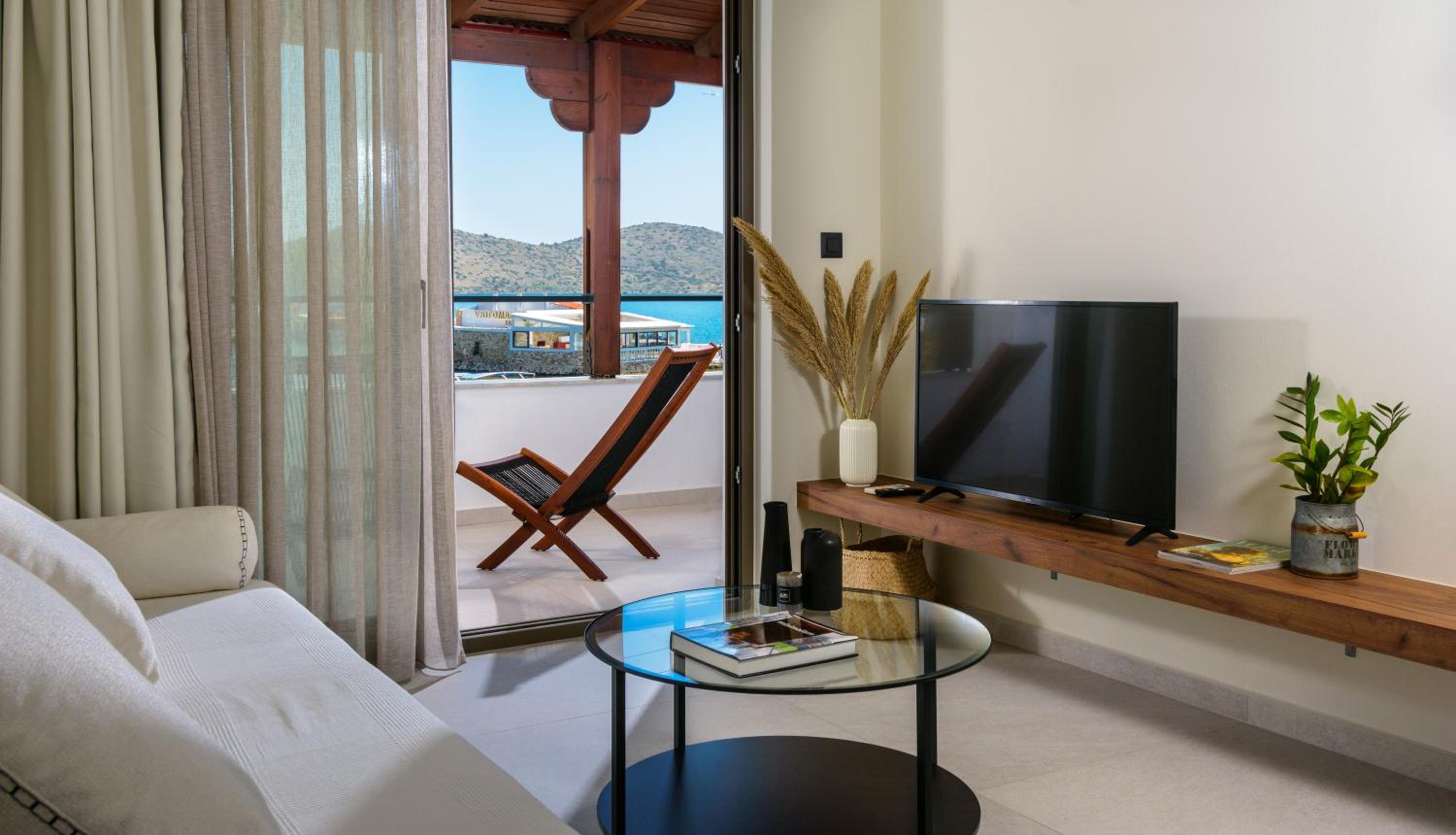 Apagio Project by Almelon Houses