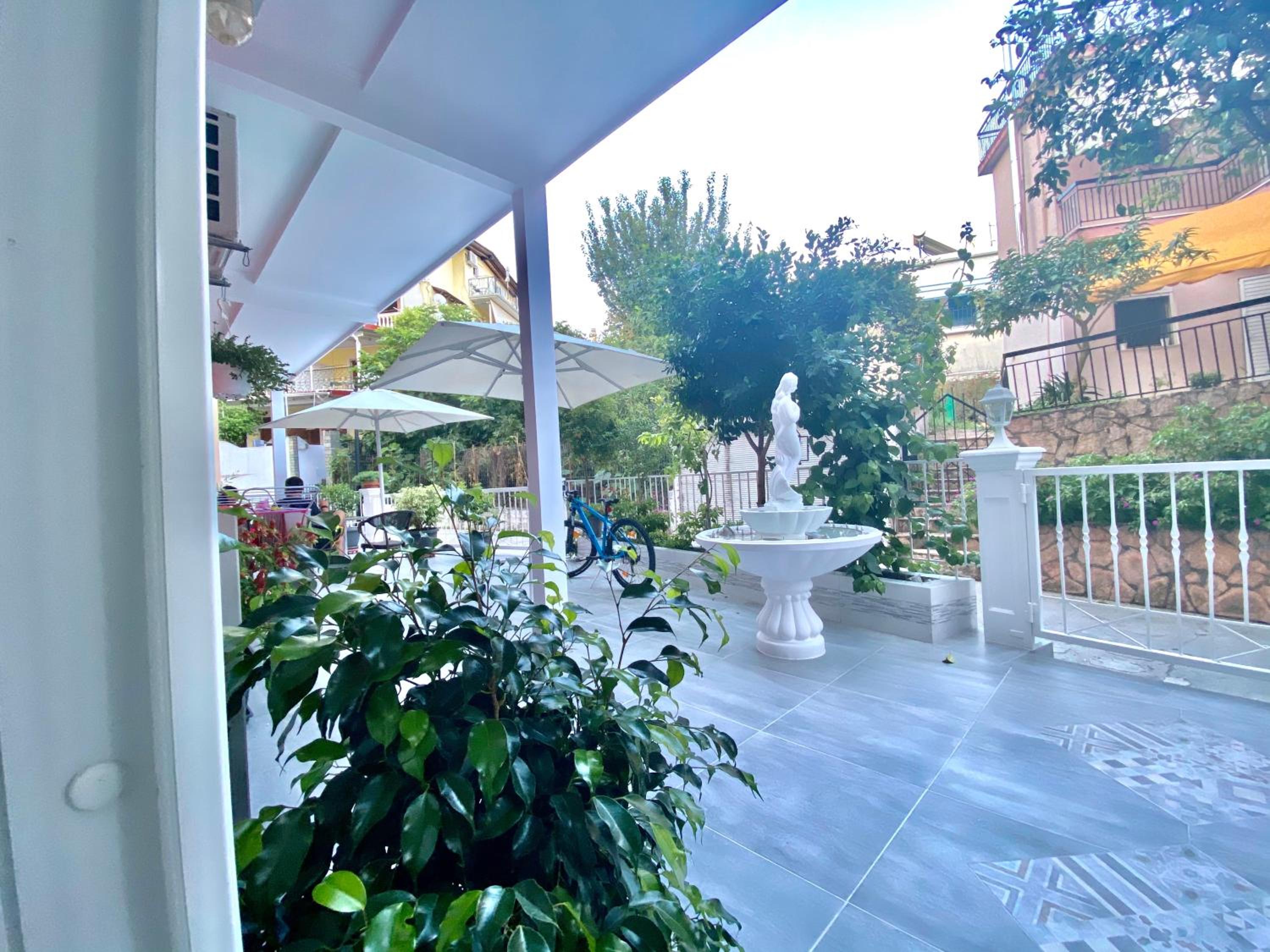 Apartments Villa Apostolis